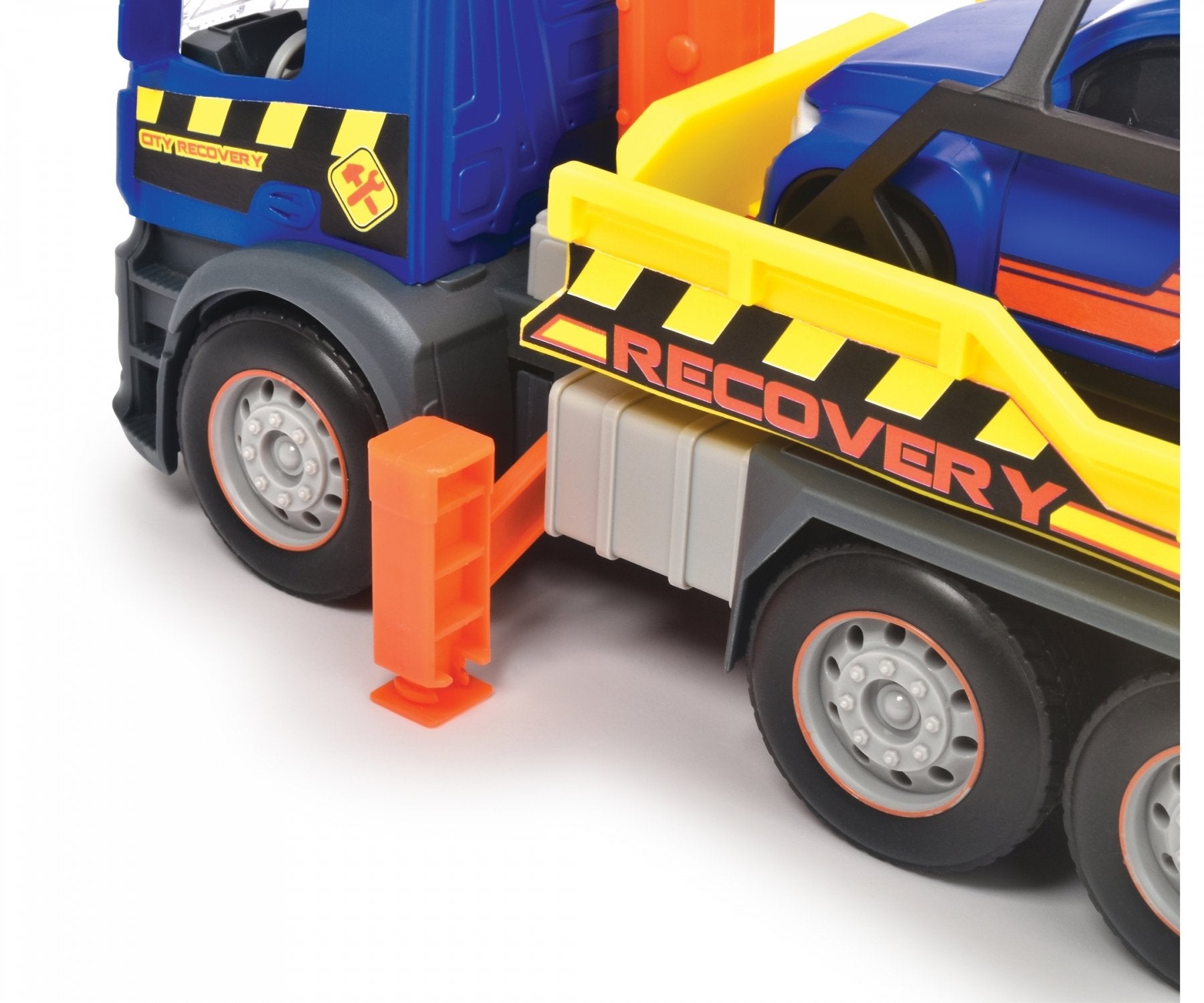 City Mercedes Tow Truck With A Lift