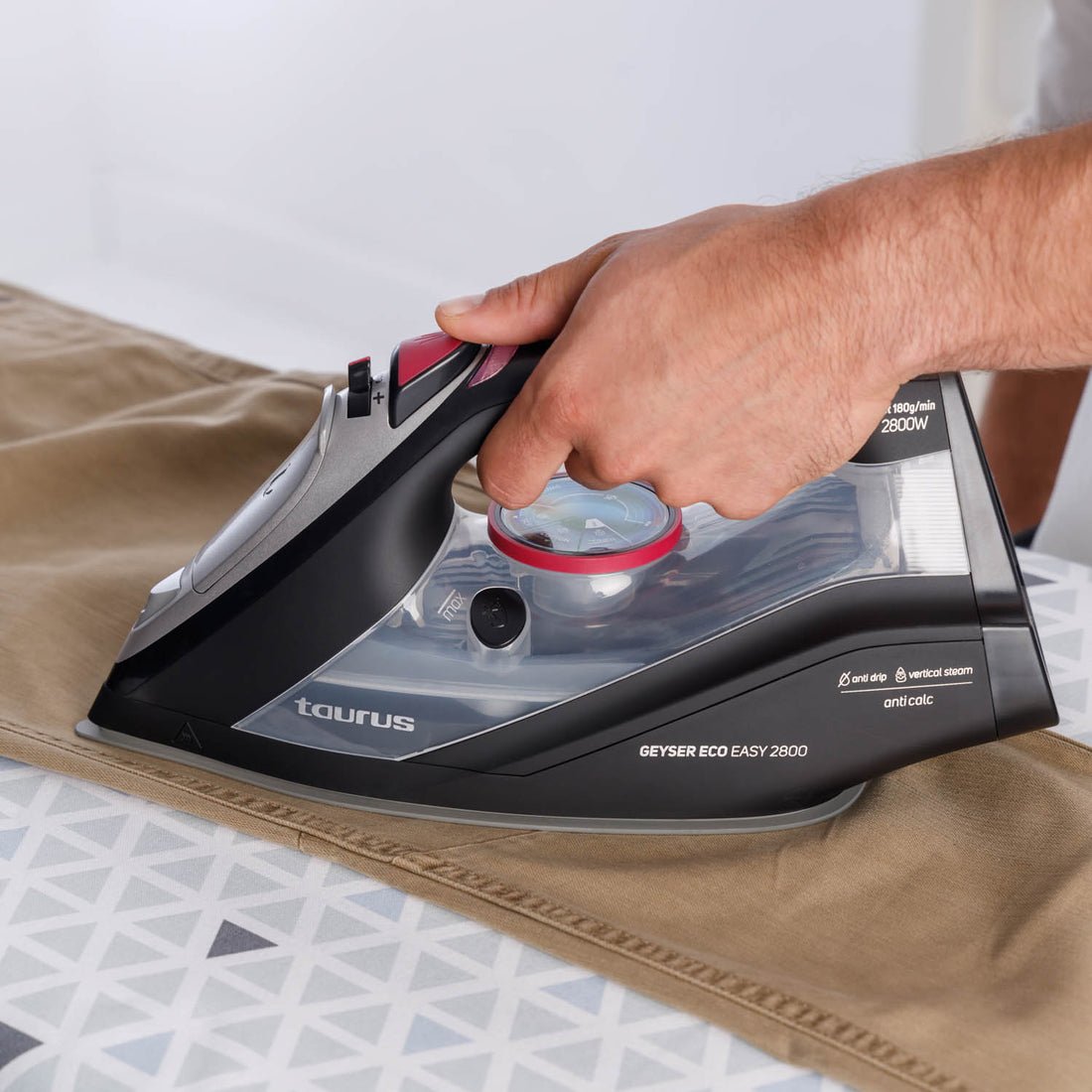 Taurus Geyser Eco Easy 2800 Plancha Vapor-Seco Suela De Cerámica 2800 W Negro