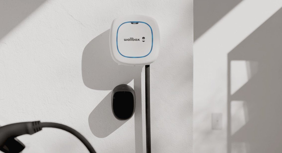Wallbox Pulsar Max Electric Vehicle Charge, 7 Meter Cable Type 2, 22kw, Ocpp + Dc, White