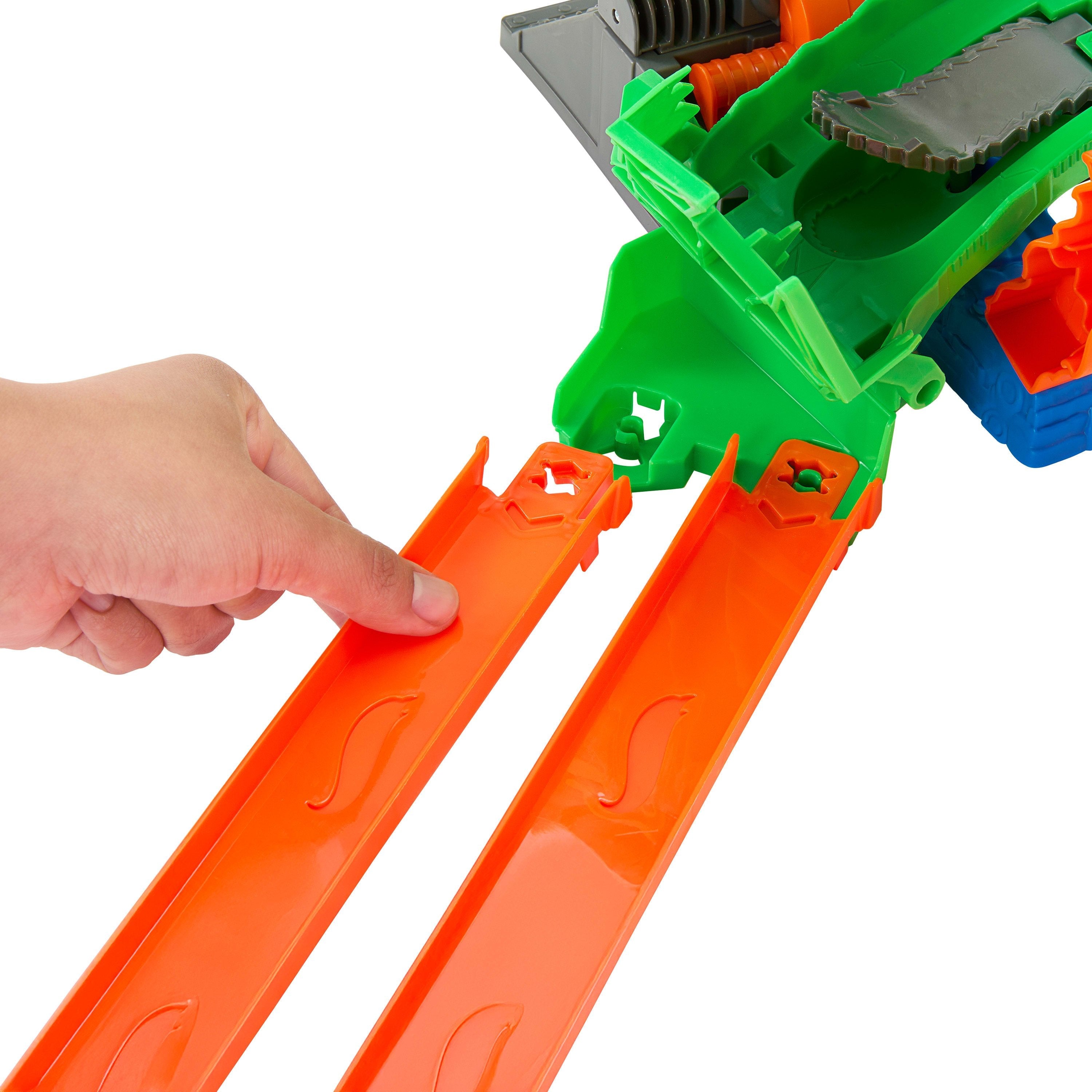 EAN 0194735303748 - Hot Wheels Monster Trucks JFR06 vehículo de juguete imagen 4