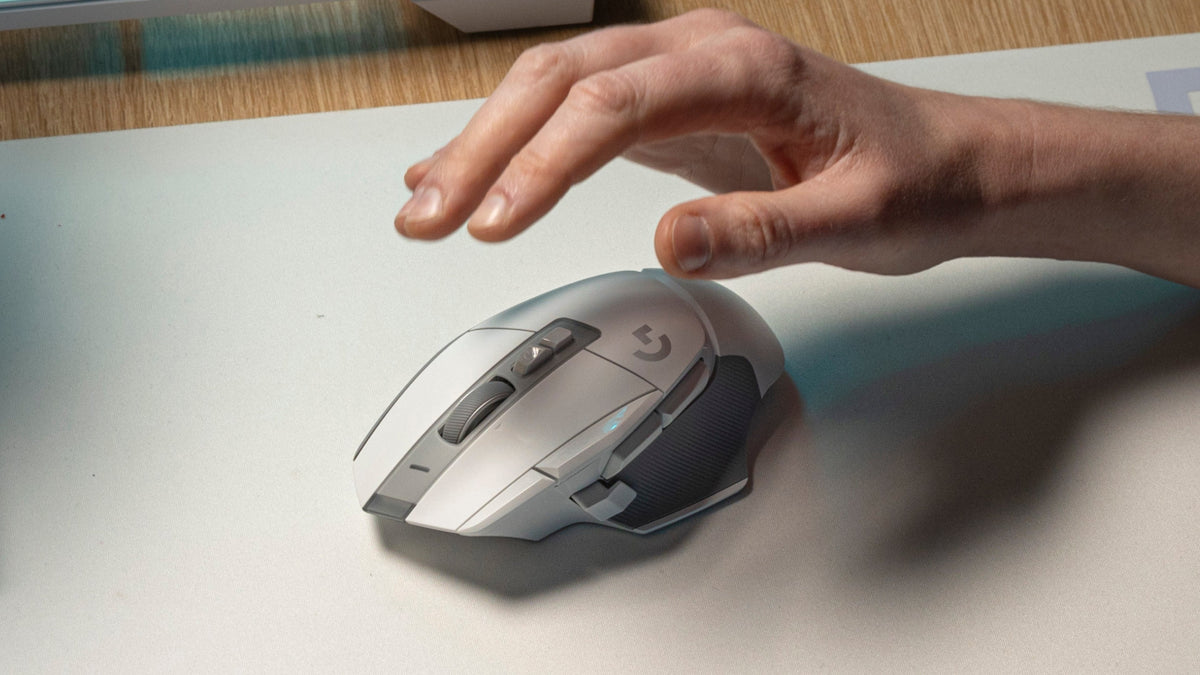 EAN 5099206096400 - Logitech G 910-006190 ratón Juego Mano derecha RF inalámbrico Óptico 25600 DPI imagen 13
