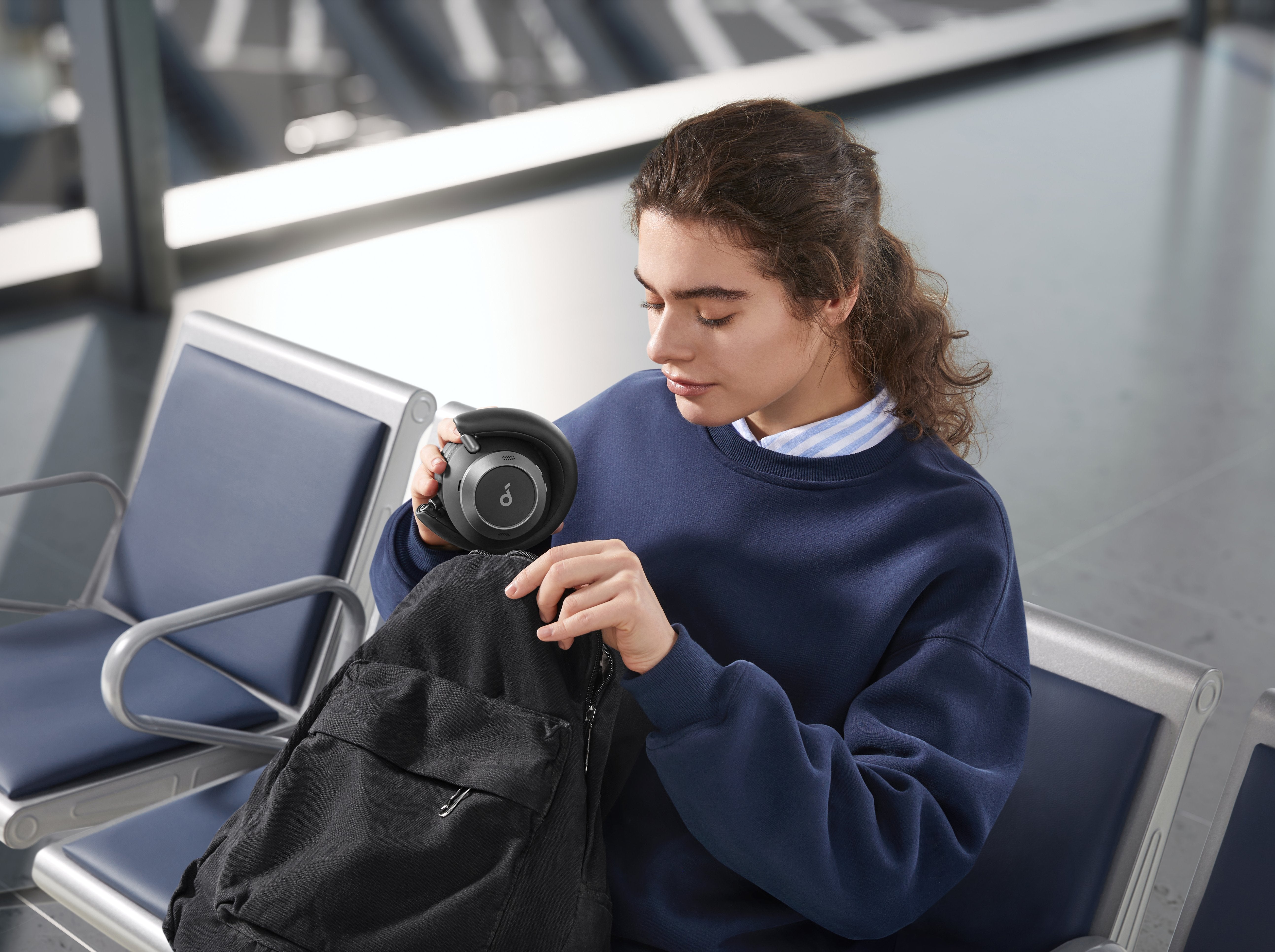 Anker Soundcore Space One Pro + Case Negro
