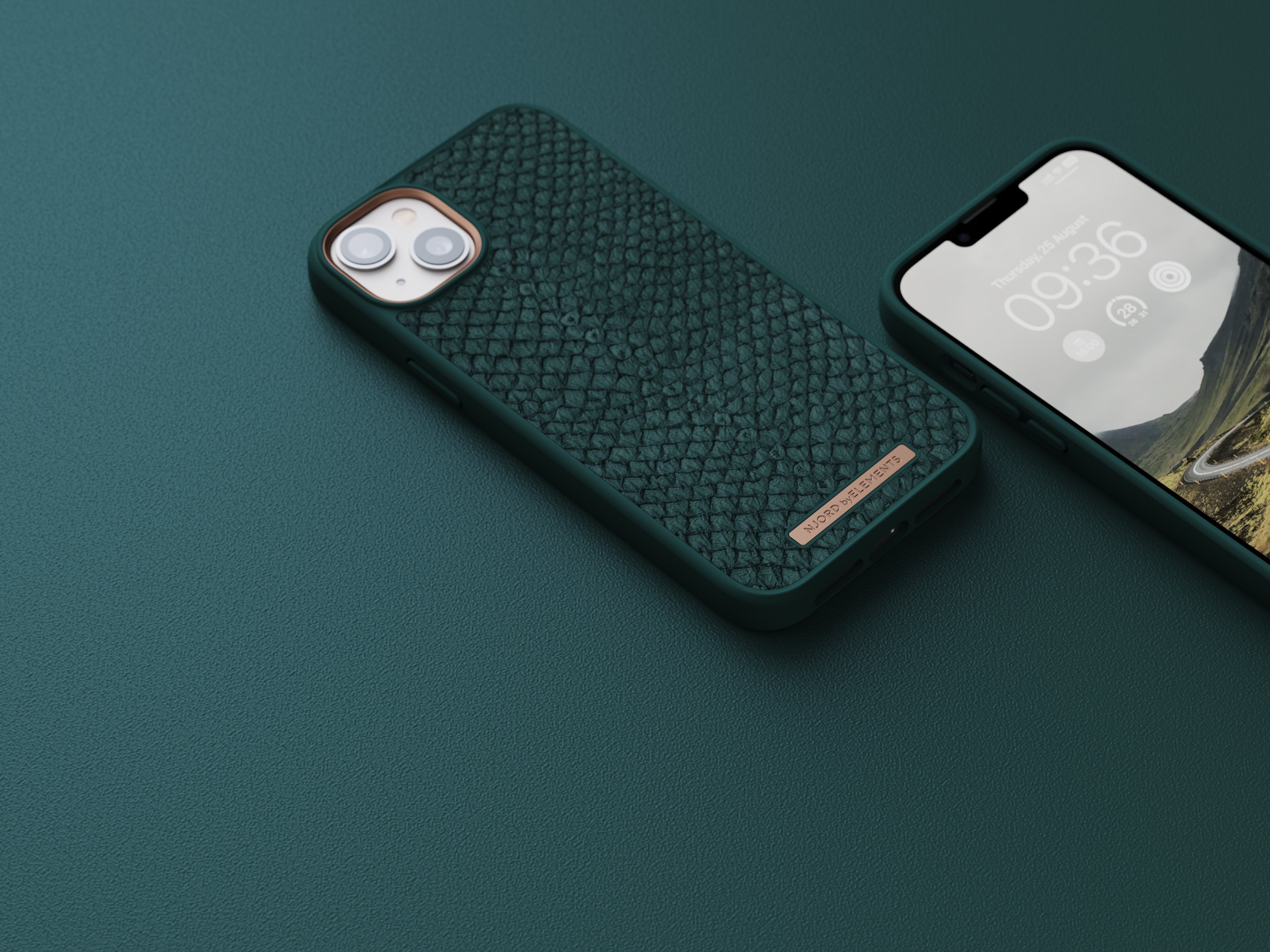 Funda Magsafe Iphone 12/13/14 Plus Piel De Salmon Verde Oscuro Njord