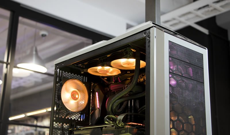 Controladora Rgb Cooler Master Led Mfy-Rcsn-Nnudk-R1 Mfy-Rcsn-Nnudk-R1