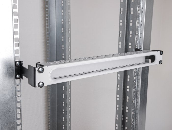 EAN 4043619672721 - DeLOCK 67272 accesorio de bastidor Adaptador de profundidad de carril para rack imagen 3