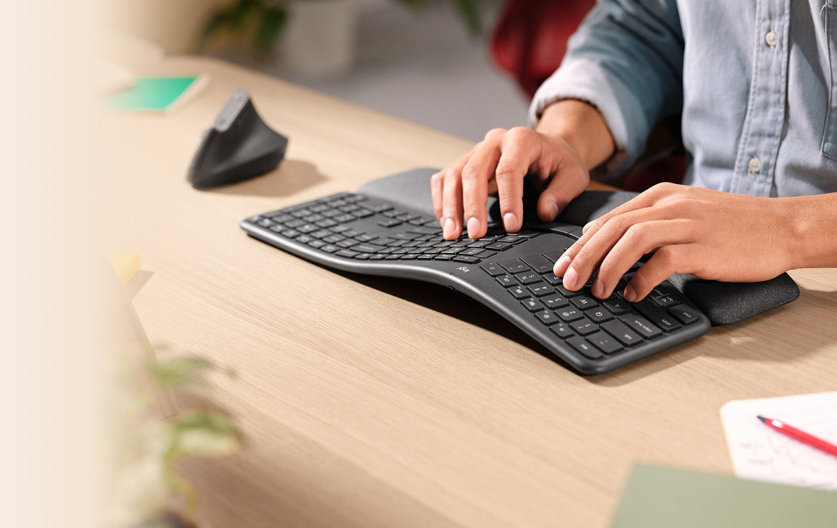 Teclado Nórdico Logitech Ergo K860 Rf Wireless + Bluetooth Qwerty Grafito (Logitech Ergo K860 Keyboard Rf Wireless + Bluetoot)