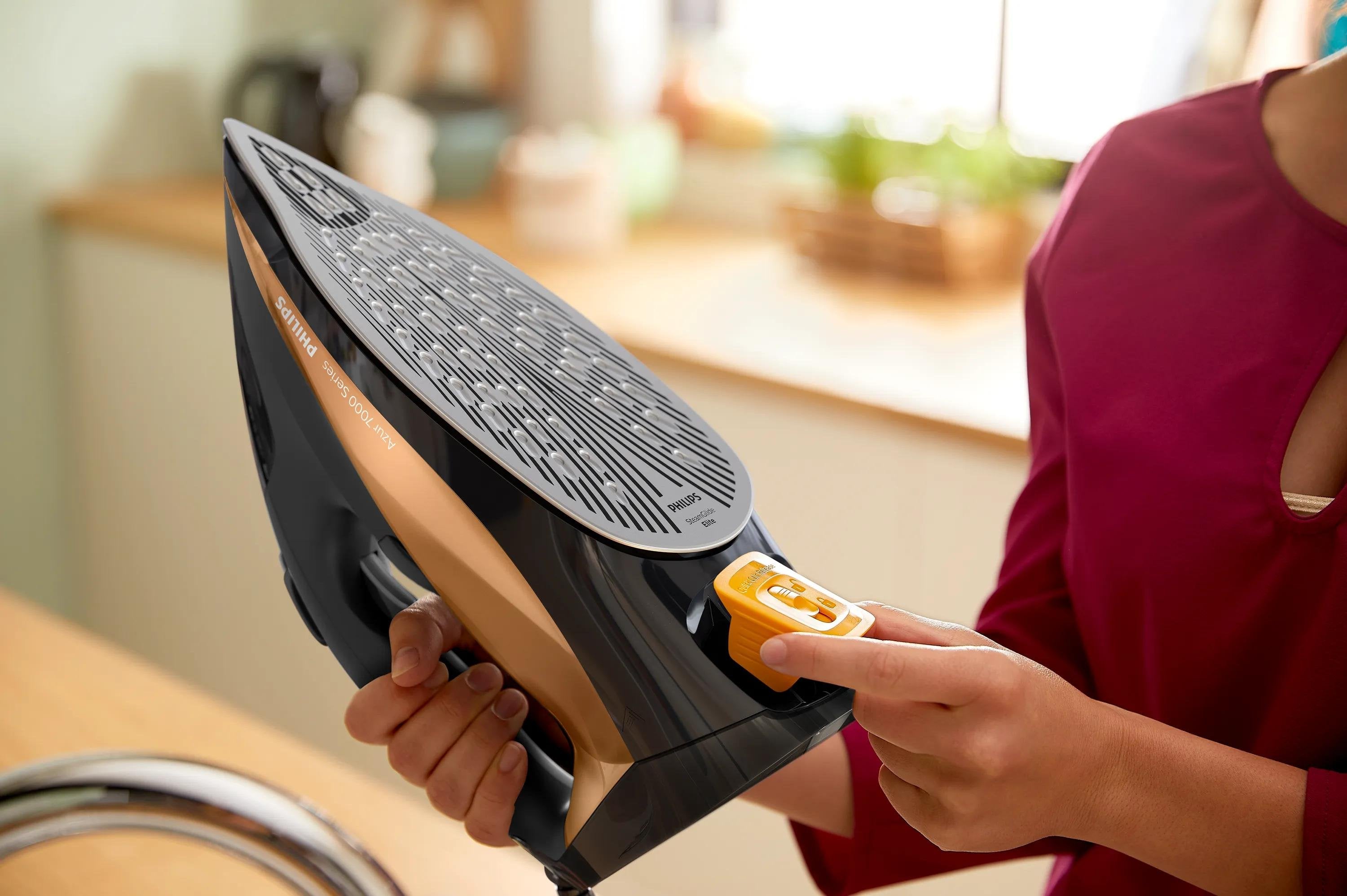 EAN 8720389015724 - Philips 7000 series DST7040/80 plancha Plancha a vapor Suela SteamGlide Elite 3000 W Negro imagen 7