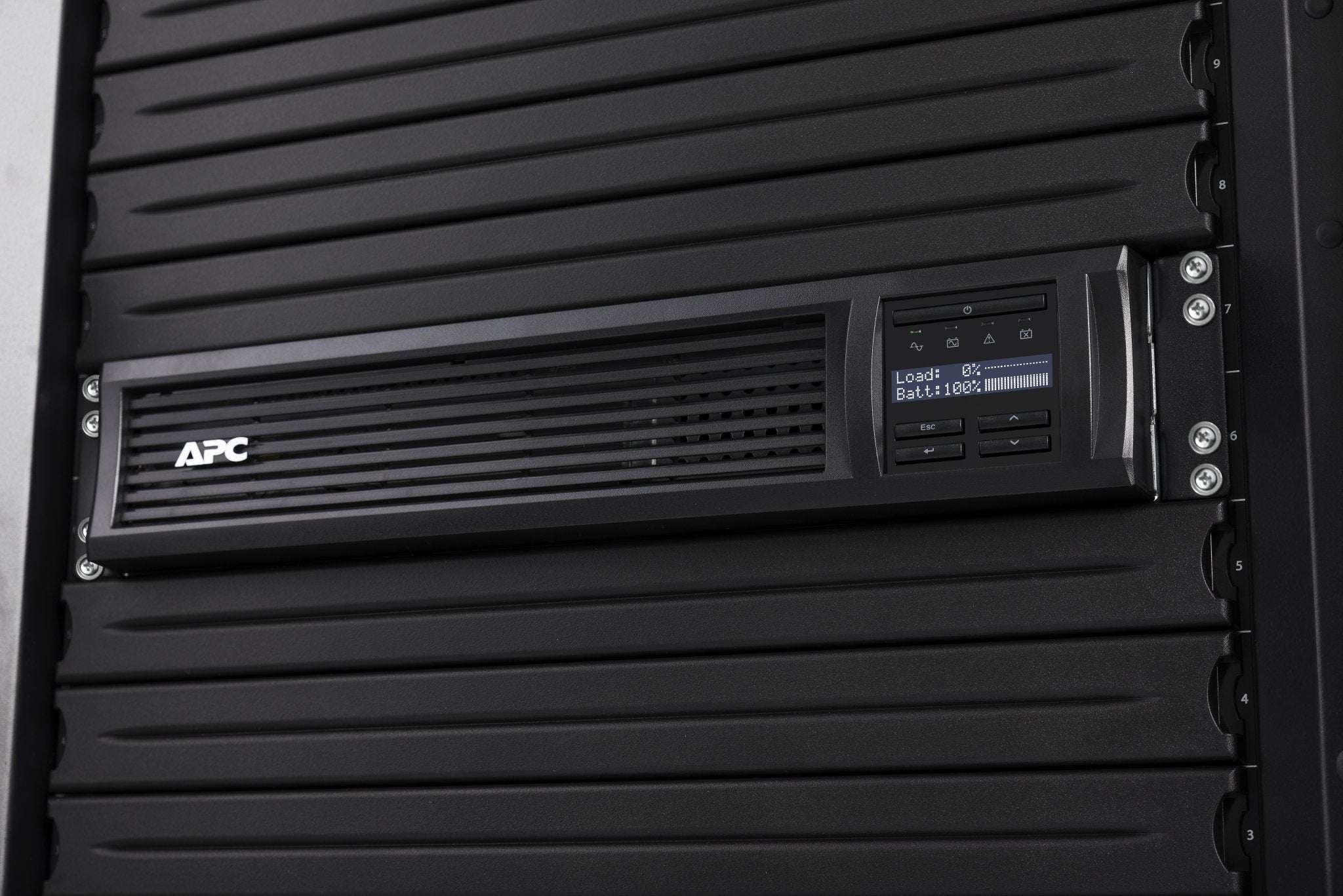 EAN 0731304333005 - APC SMT1500RMI2UC sistema de alimentación ininterrumpida (UPS) Línea interactiva 1,5 kVA 1000 W 4 salidas imagen 9