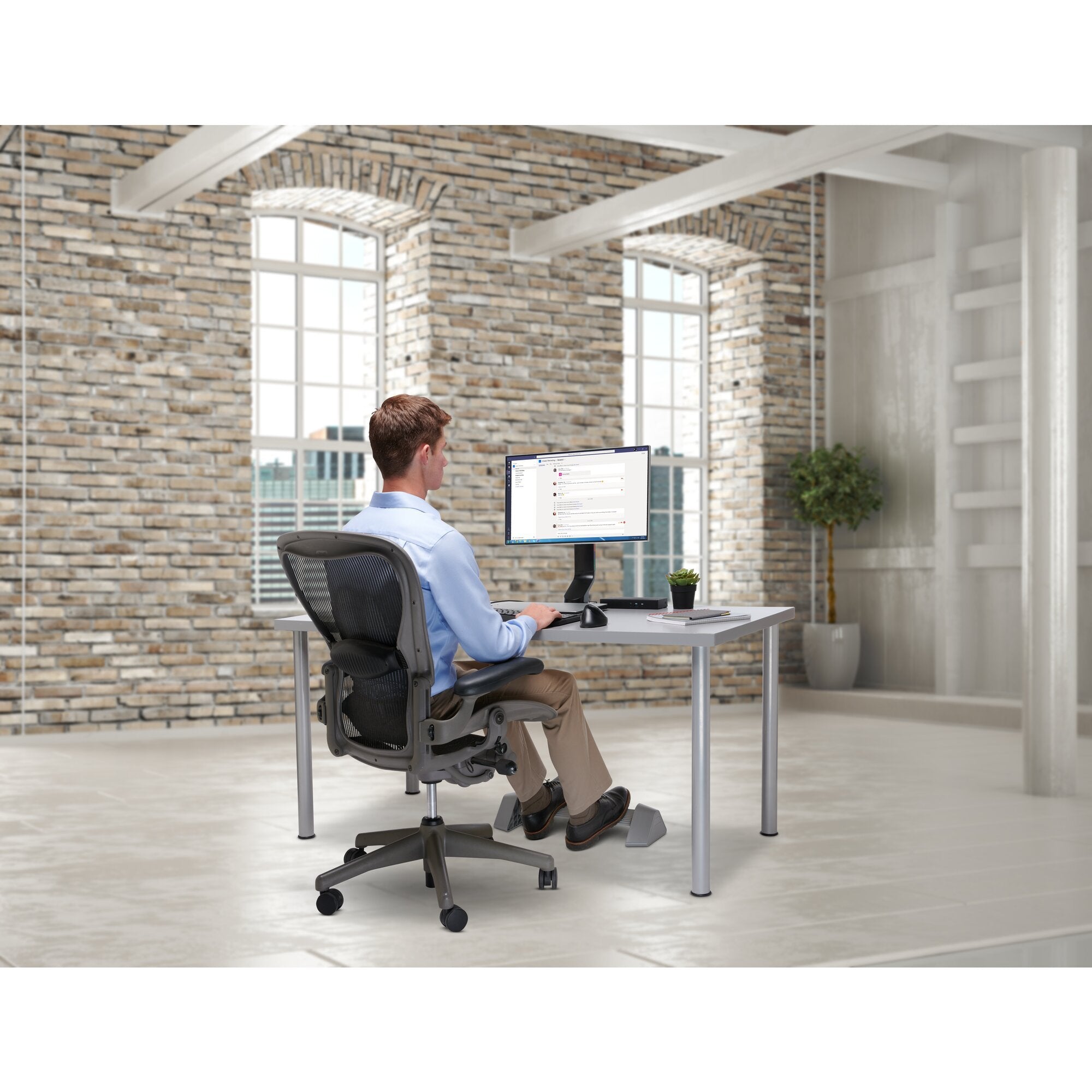 EAN 0085896583035 - Kensington K58303WW soporte para el apoyo de pies Plata imagen 5