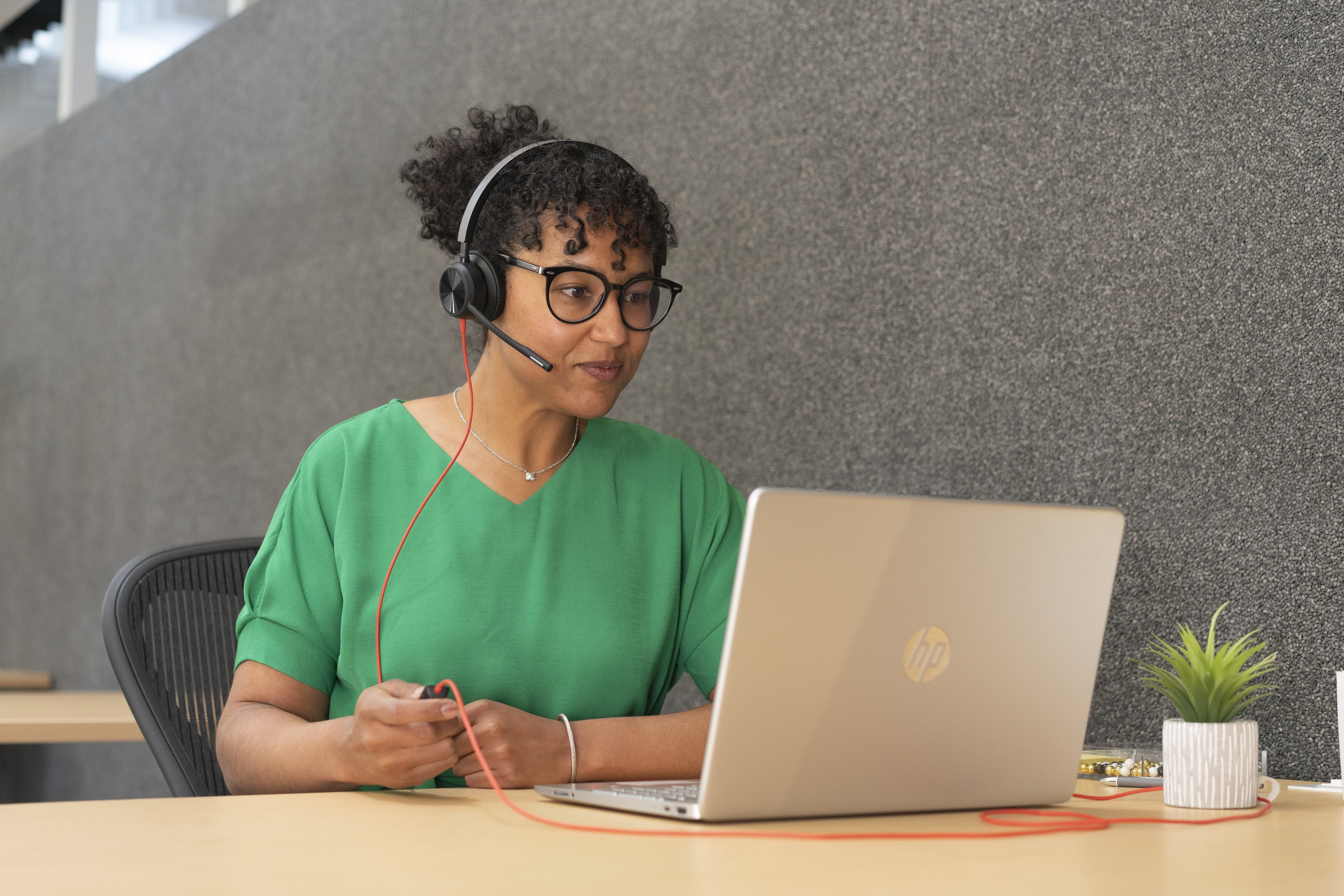 EAN 0197029536655 - Poly Blackwire 8225 Microsoft Teams Certified USB-C Headset Alámbrico Diadema Oficina/Centro de llamadas  imagen 4