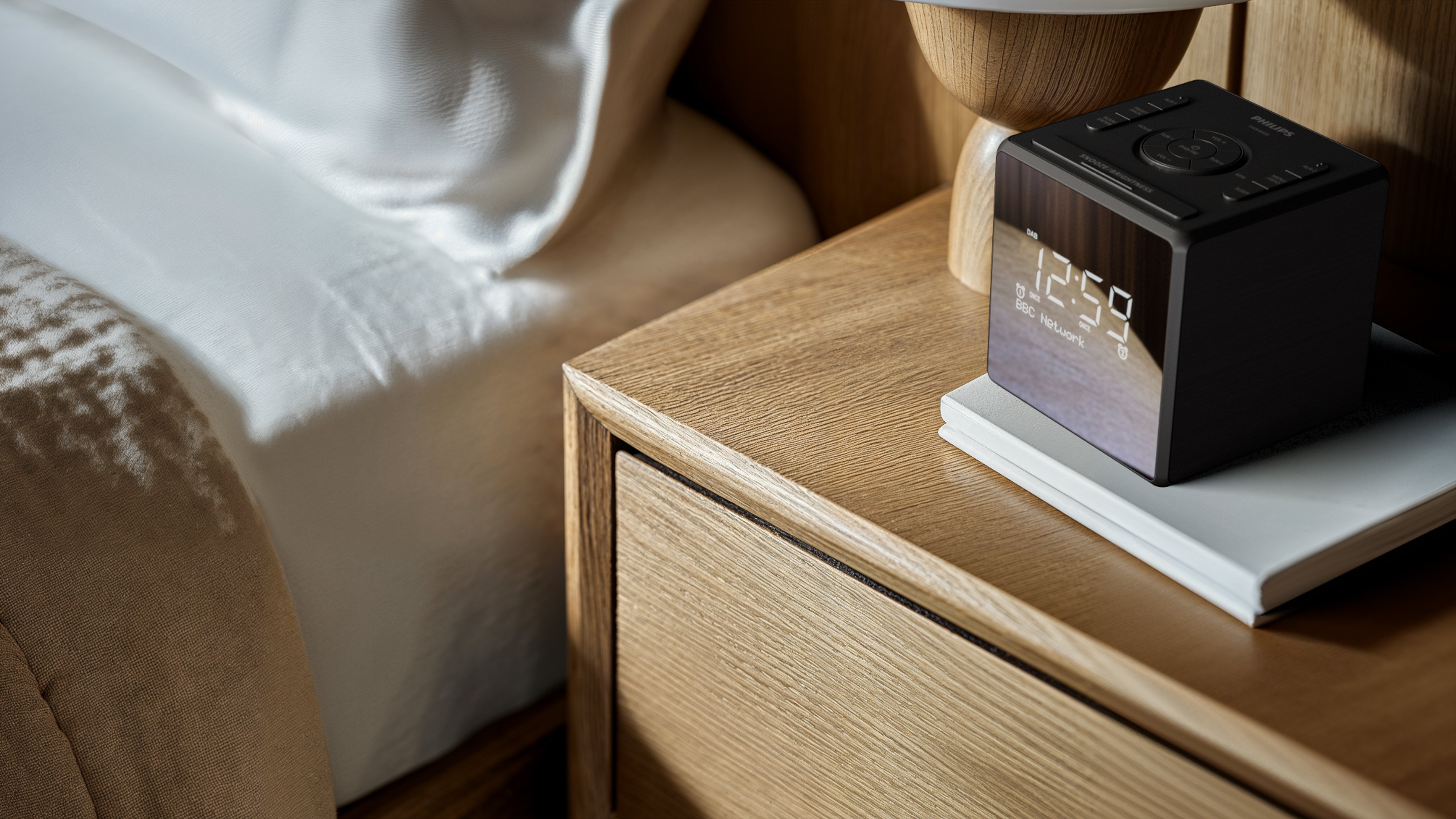 EAN 4895229155831 - Philips TAR4600/10 despertador Reloj despertador digital Negro imagen 8