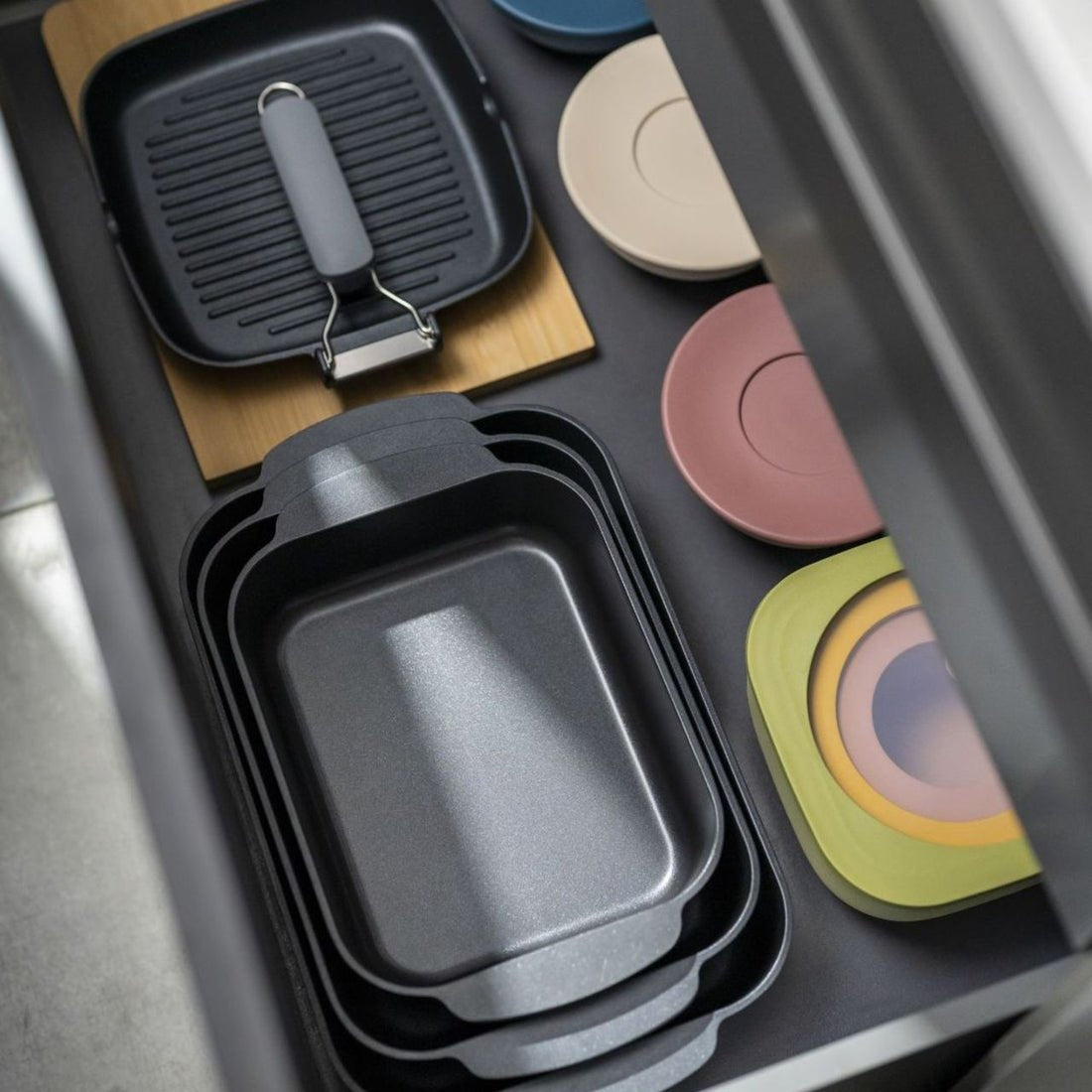 EAN 8008392401940 - Guzzini EVERYWHERE BIO Plaza Contenedor 5 L Colores surtidos 3 pieza(s) imagen 2