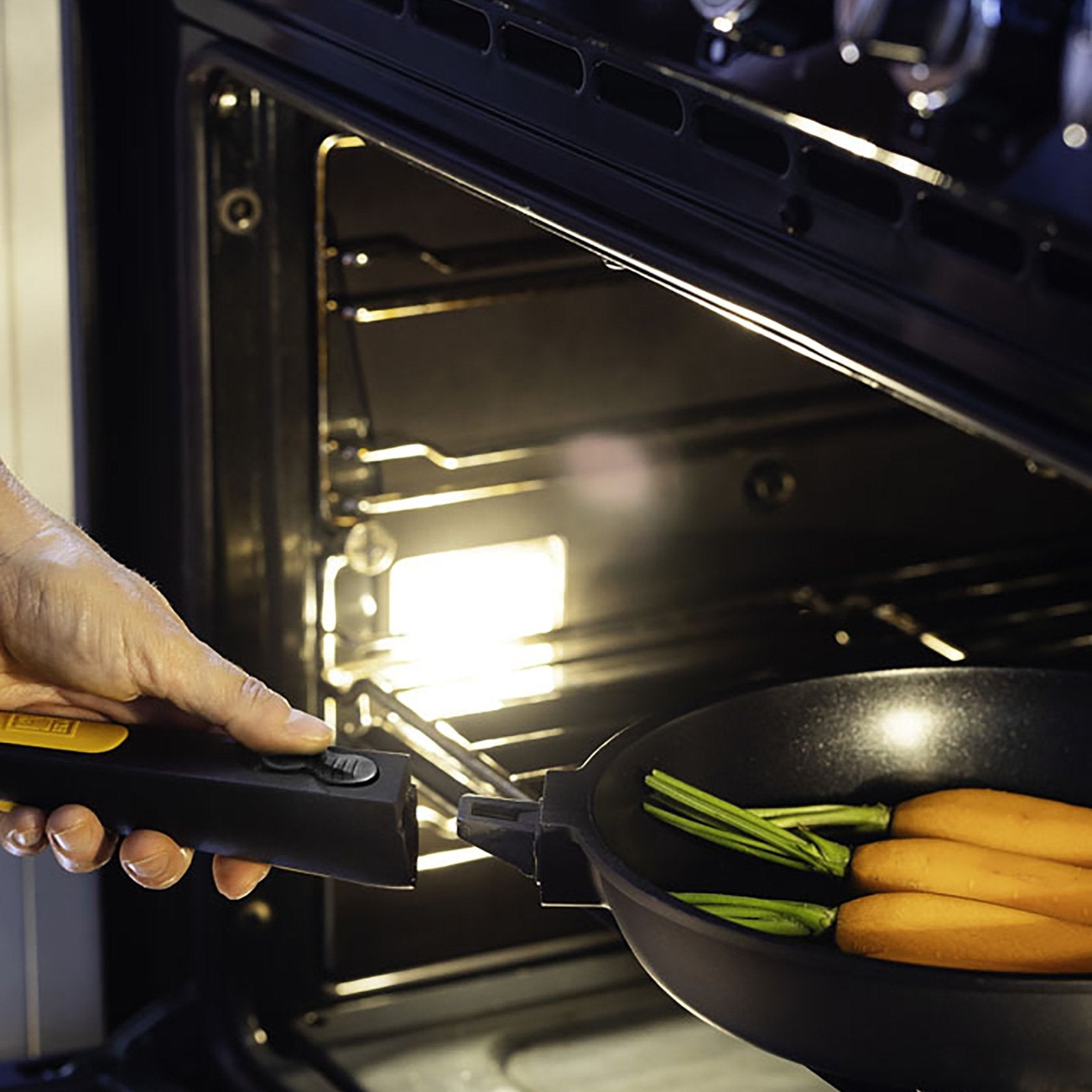 Sartén Fast Click Bra 481228 Ø28cm Espesor 5.5mm Aluminio Fundido Indeformable Teflón Antiadherente Mango Desmontable