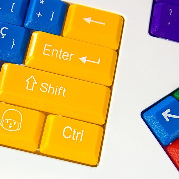 Teclado  Pocoyo Usb + Raton + Alfombrilla Kit Compl.