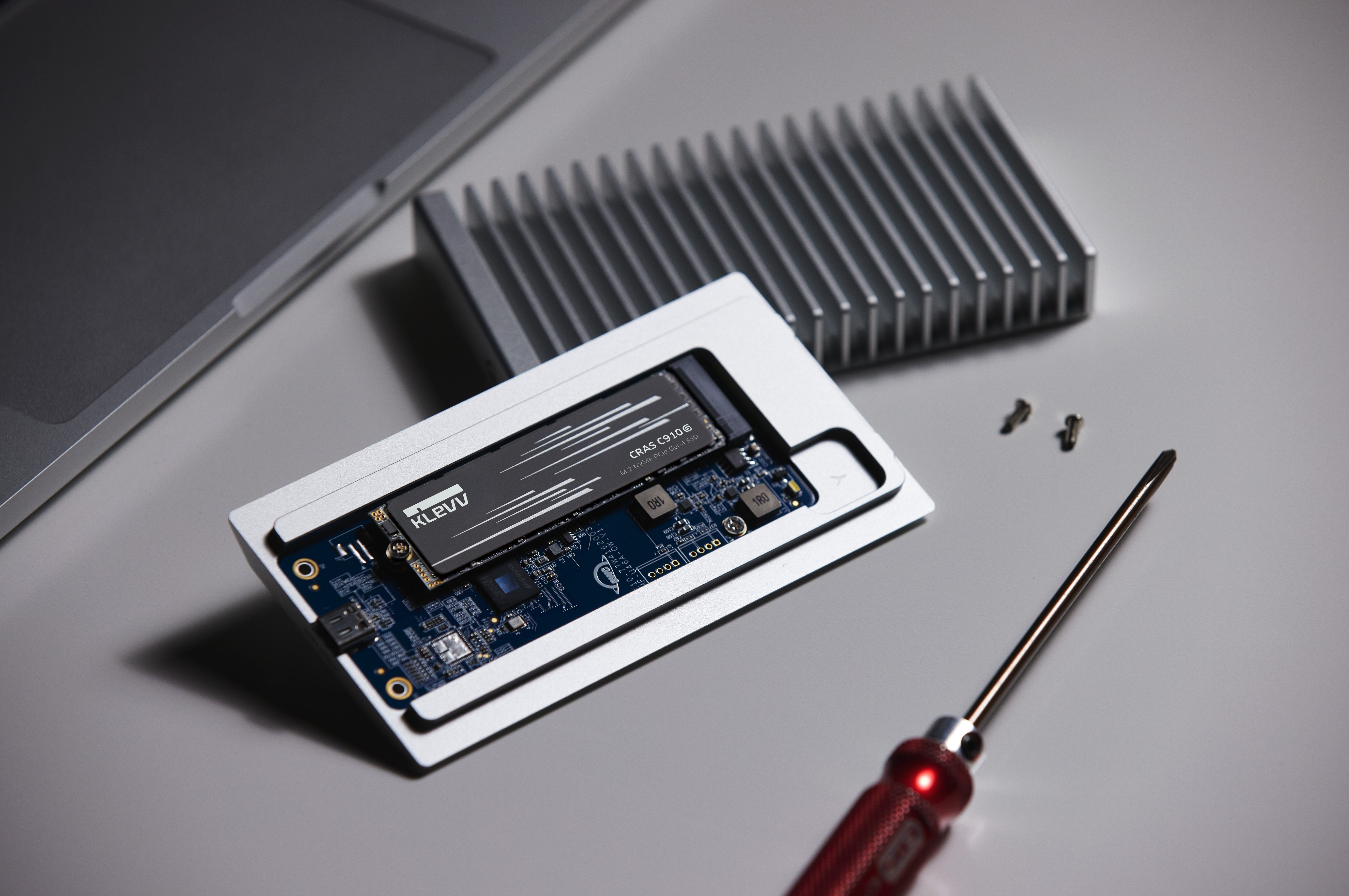 Klevv Ssd C910 - 1 Tb - M.2 2280 - Pcie 4.0 X4 Hs