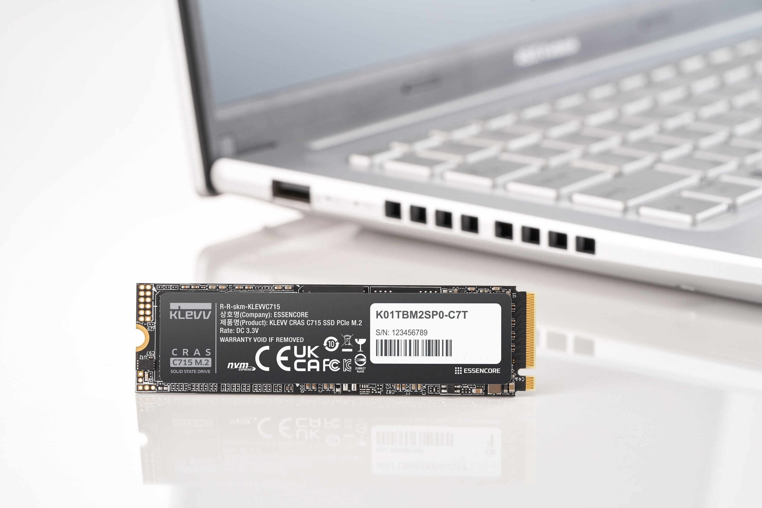 Klevv Ssd C715 - 256 Gb - M.2 2280 - Pcie 3.0 X4 Nvme