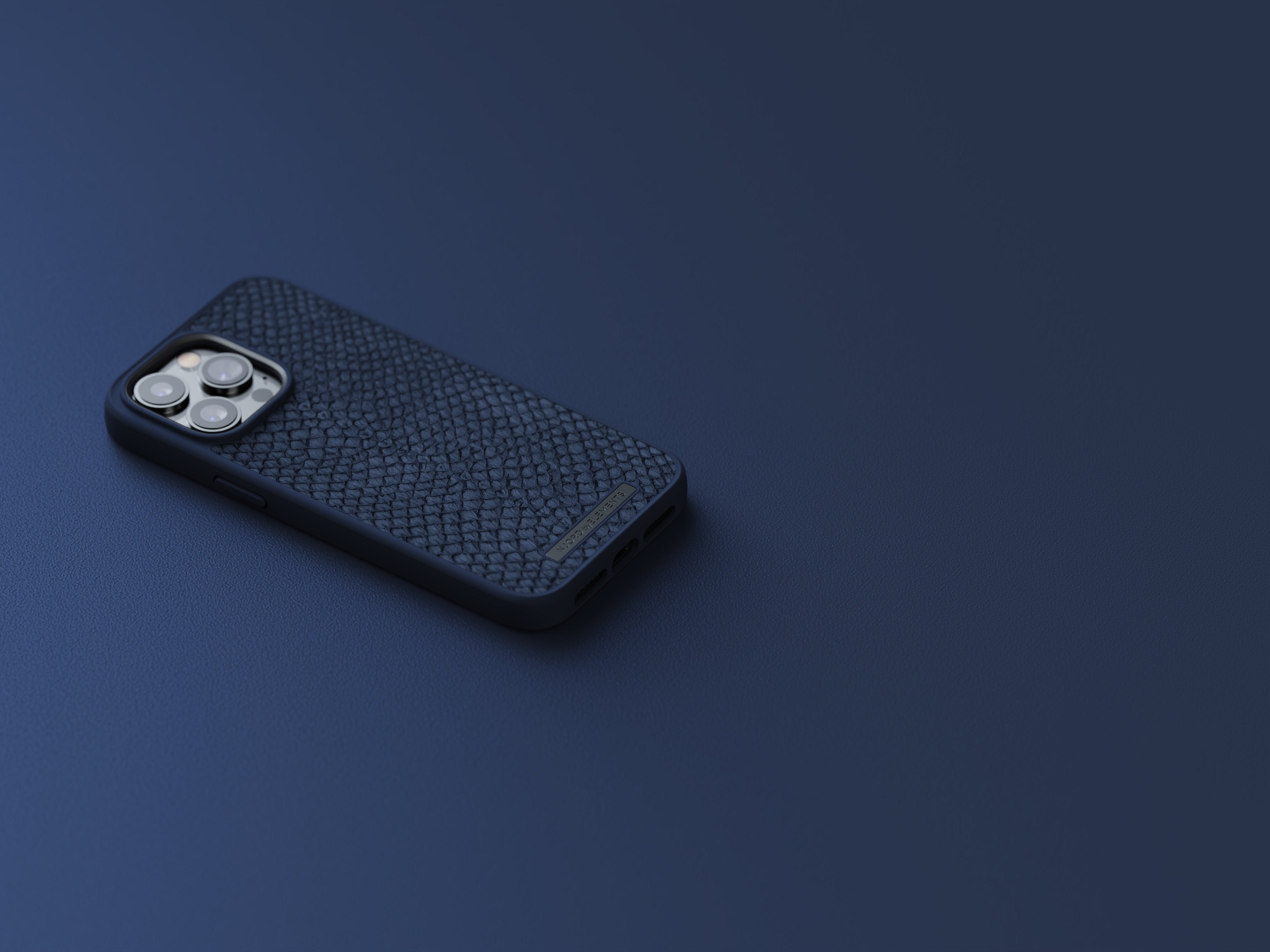 Njord Byelements Salmon Leather Magsafe Case - Iphone 14 Pro Max - Blue