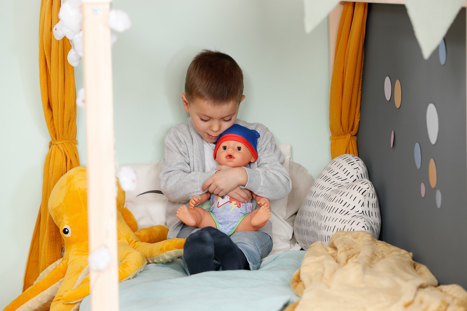 Lalka Baby Born Chlopiec Jonas 43cm