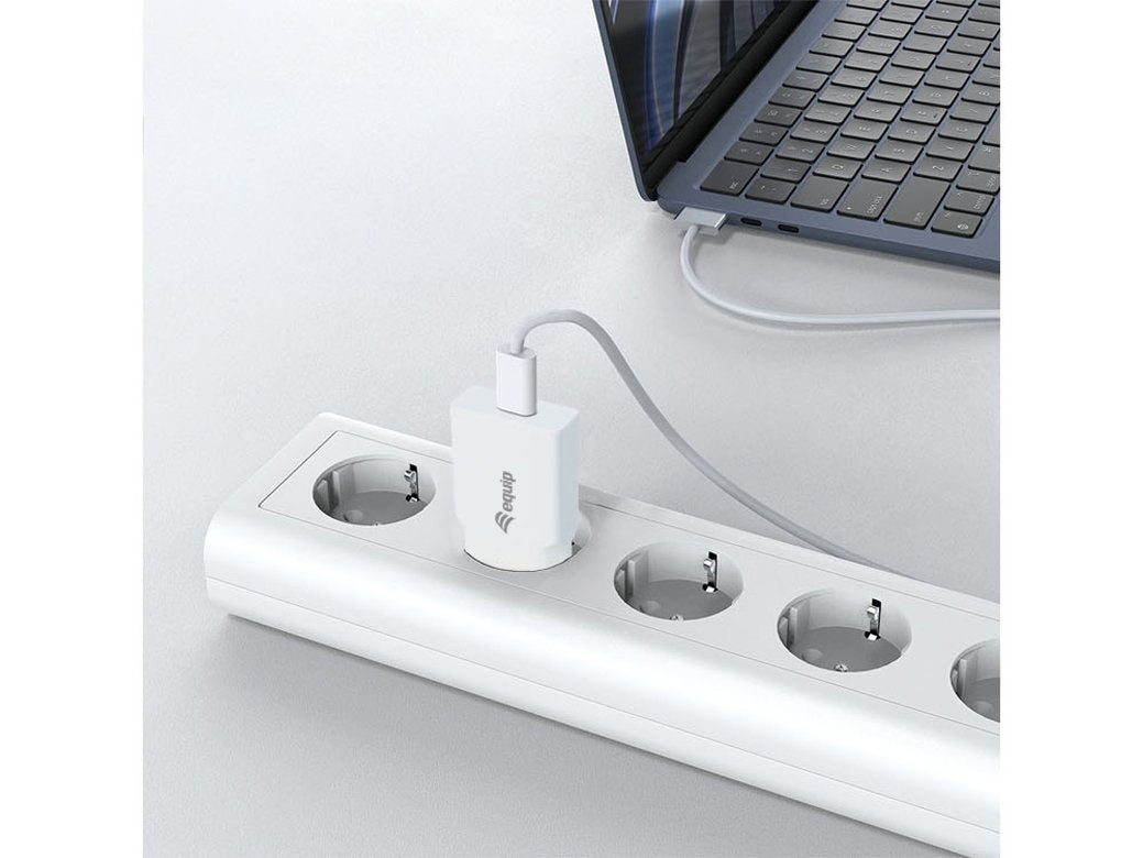 Equip Cargador 1port Usb-C Pd3.0 Gan Slim 20w Blanco