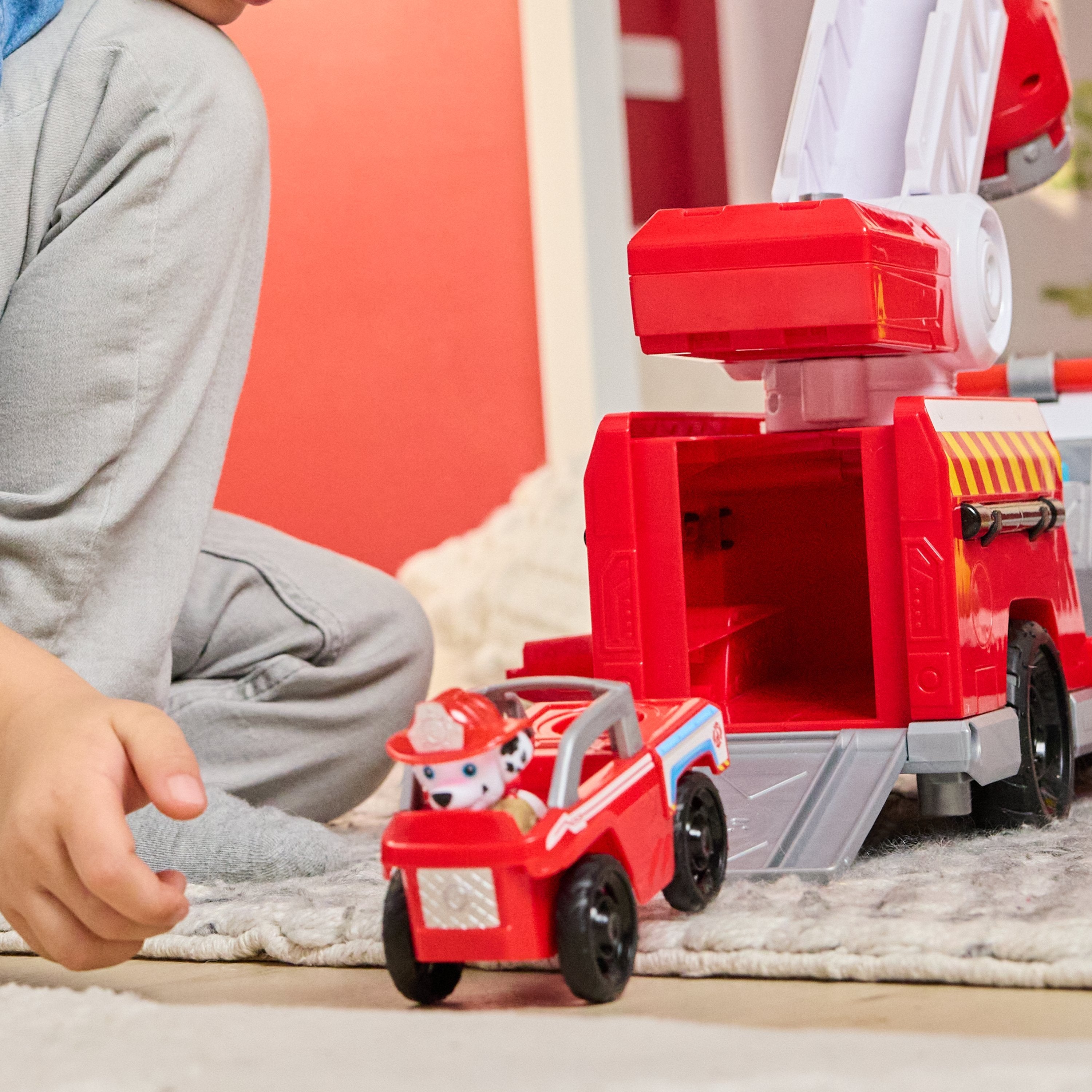 EAN 681147106550 - PAW Patrol PAW VHC Fire Rescue Dlx Fire Truck GML imagen 9