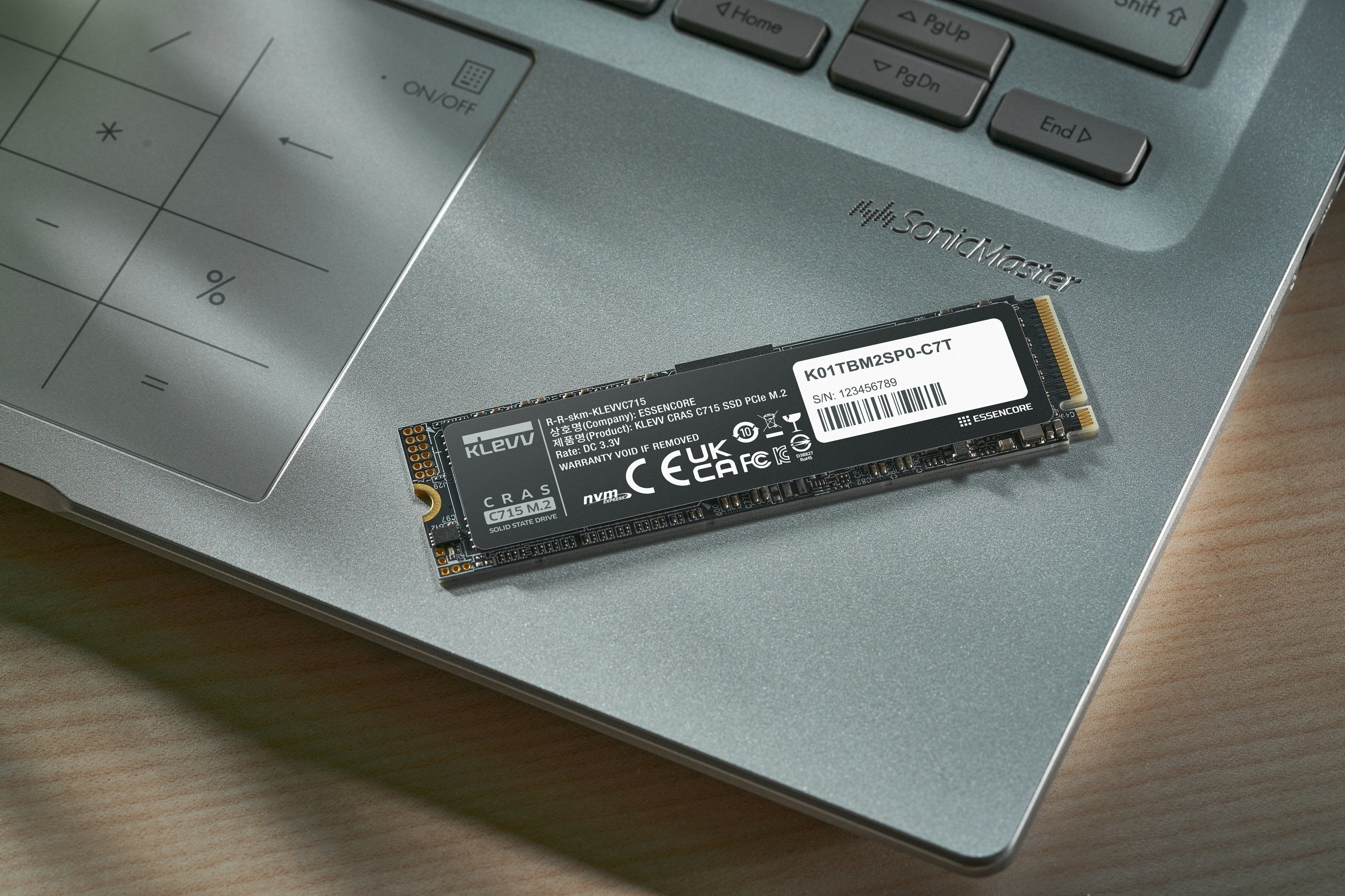Klevv Ssd C715 - 256 Gb - M.2 2280 - Pcie 3.0 X4 Nvme