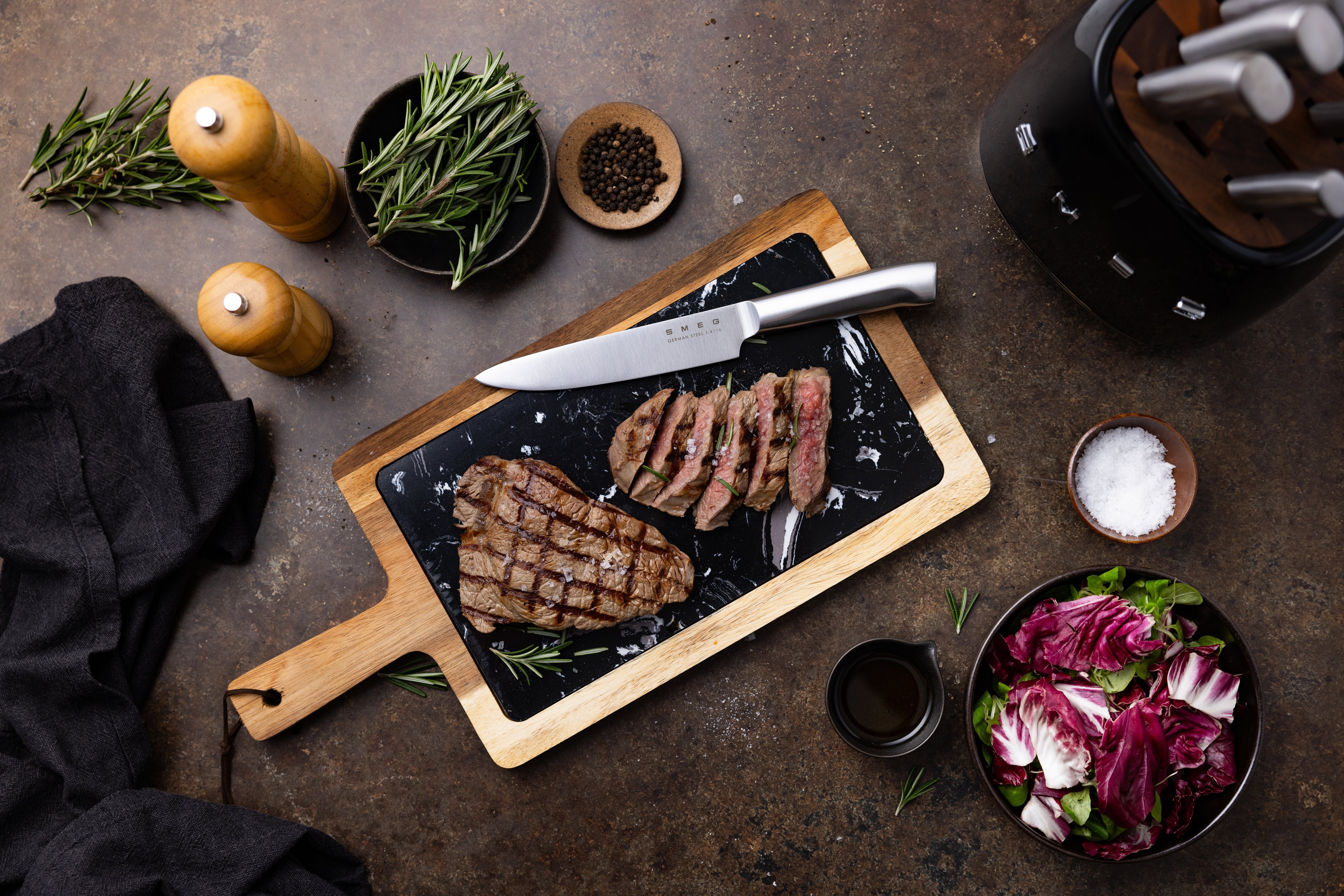 Bloque De Cuchillos Smeg Estilo Años 50 Negro Kbsf02bl