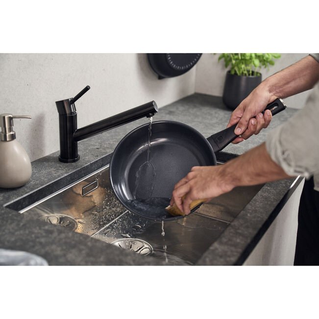Zwilling Madura Plus 24 Cm Sauté Pan, Black, Aluminum