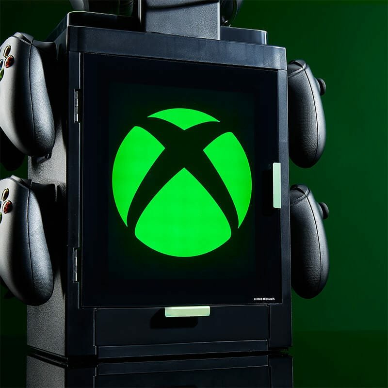 Soporte Para Accesorios De Taquilla Para Juegos Numskull - Logotipo De Xbox