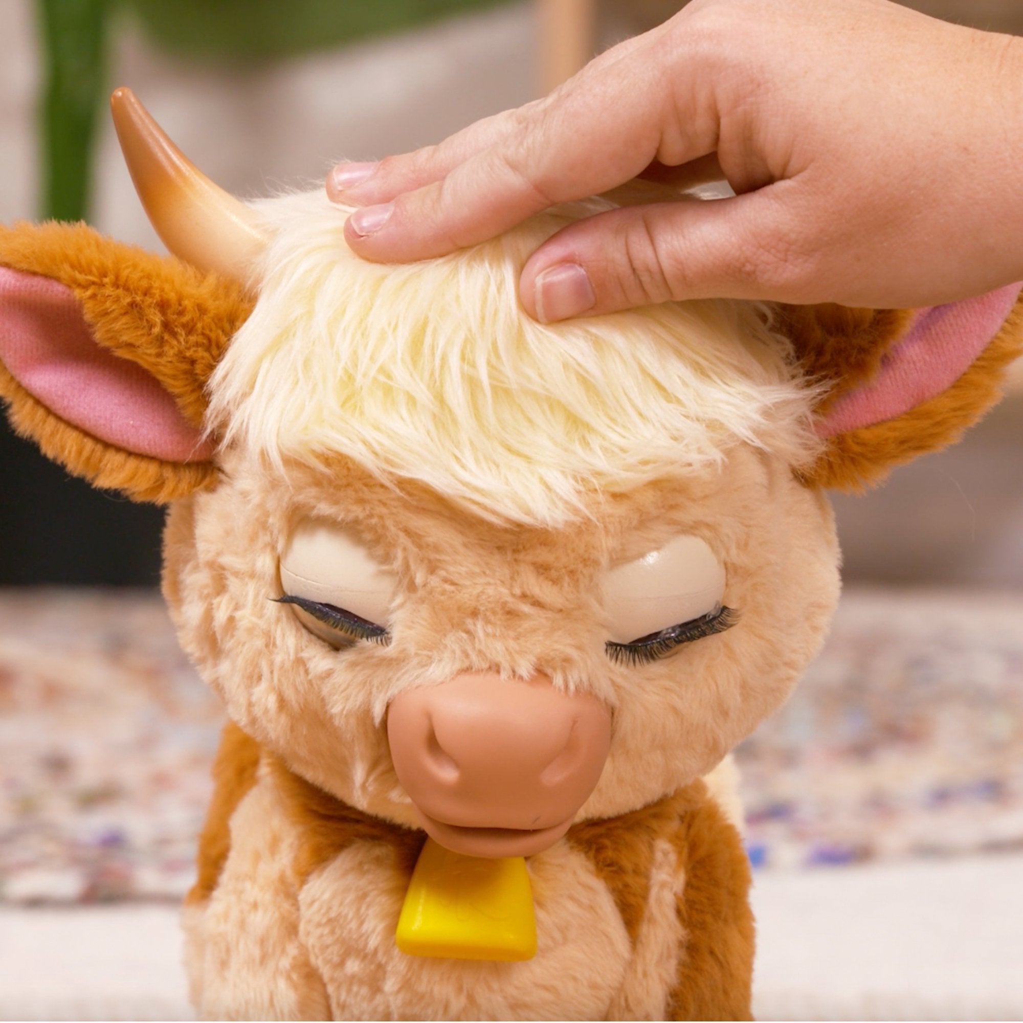 Just Play Furreal Maggie The Feed & Follow Cow 28158