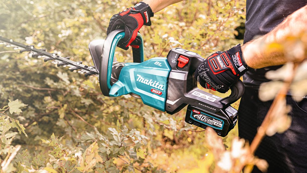 EAN 0088381743730 - Makita UH005GZ corta-setos eléctrico Cuchilla doble 5,7 kg imagen 3