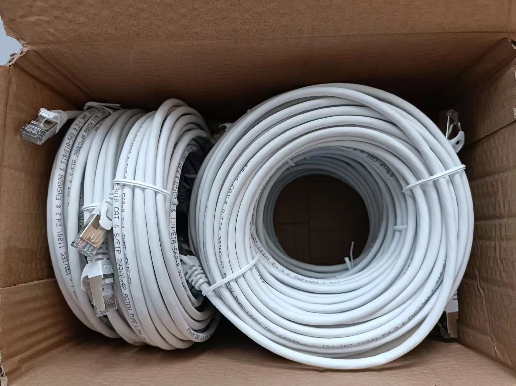 EAN 4015867228128 - Equip 635516 cable de red Blanco 10 m Cat6 S/FTP (S-STP) imagen 3