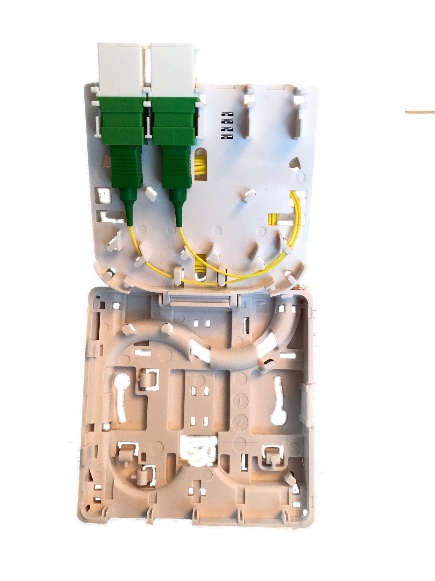 Ftth Box Fr 4 Kupplungen Sc-S Oder Lc-D 80x80 Mit Cablefhrung, Schrumpfversion