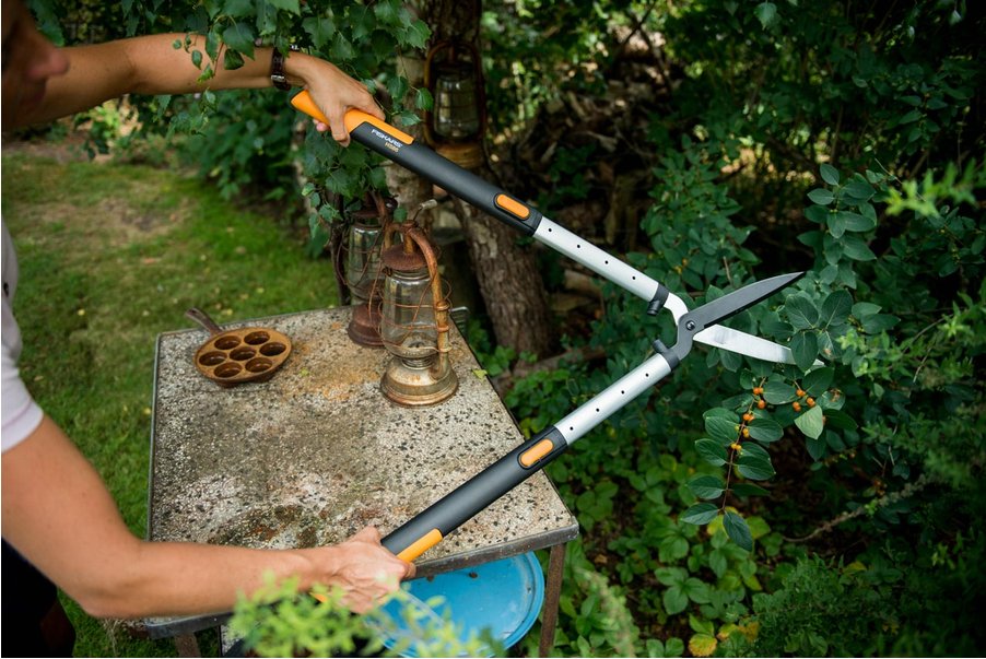 Fiskars 114800 Tijera Y Recortadora De Setos