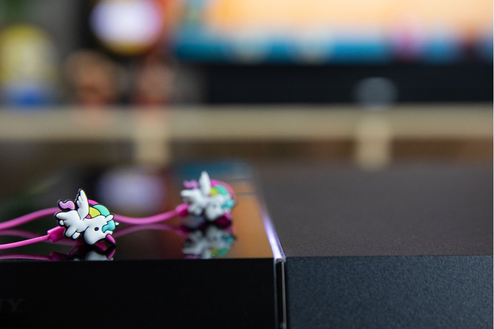 Auriculares Intrauditivos Konix Unik In-Ear   Jack 3.5  Rosas