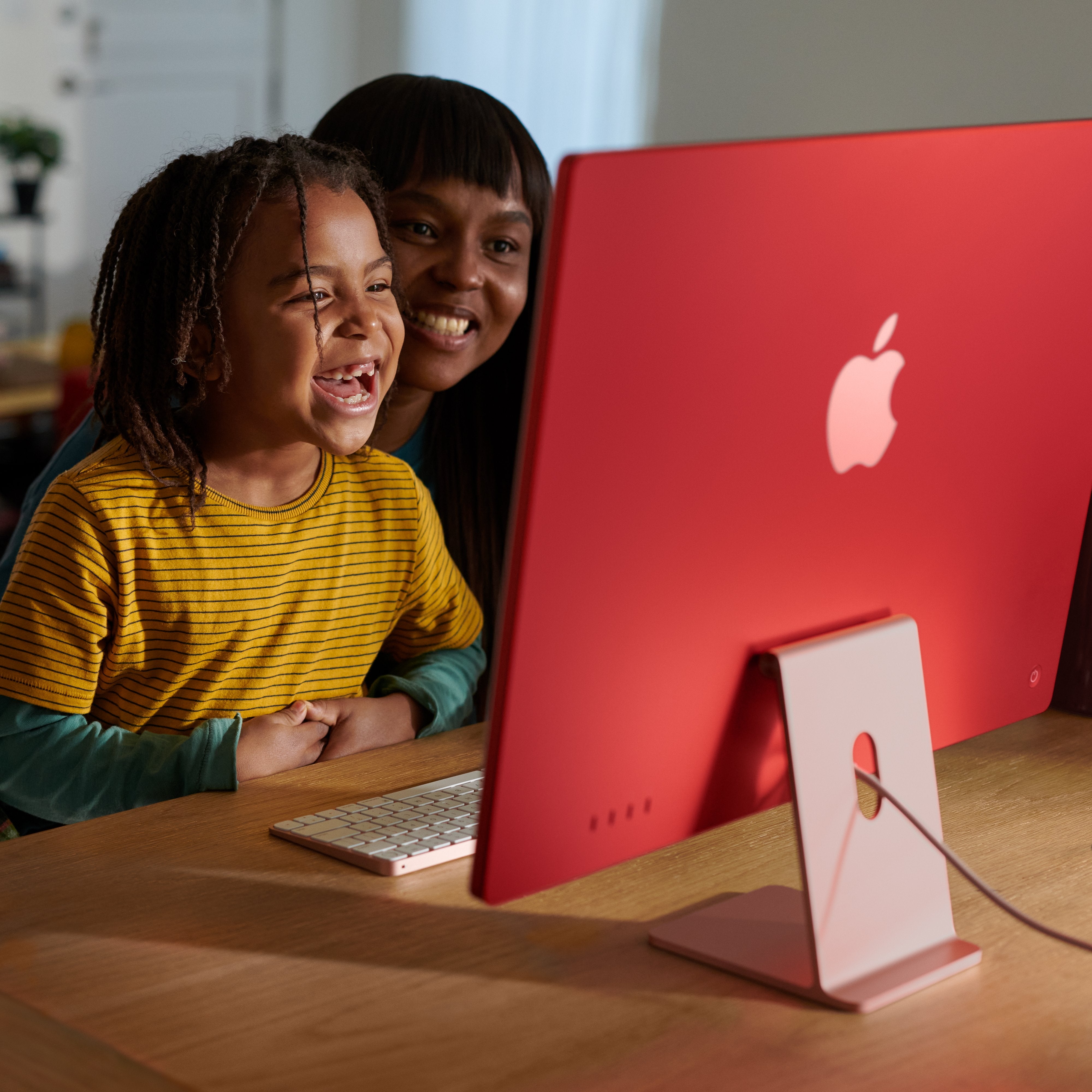 EAN 194253782650 - Apple iMac Apple M M3 59,7 cm (23.5") 4480 x 2520 Pixeles PC todo en uno 8 GB 512 GB SSD macOS Sonoma Wi-F imagen 4