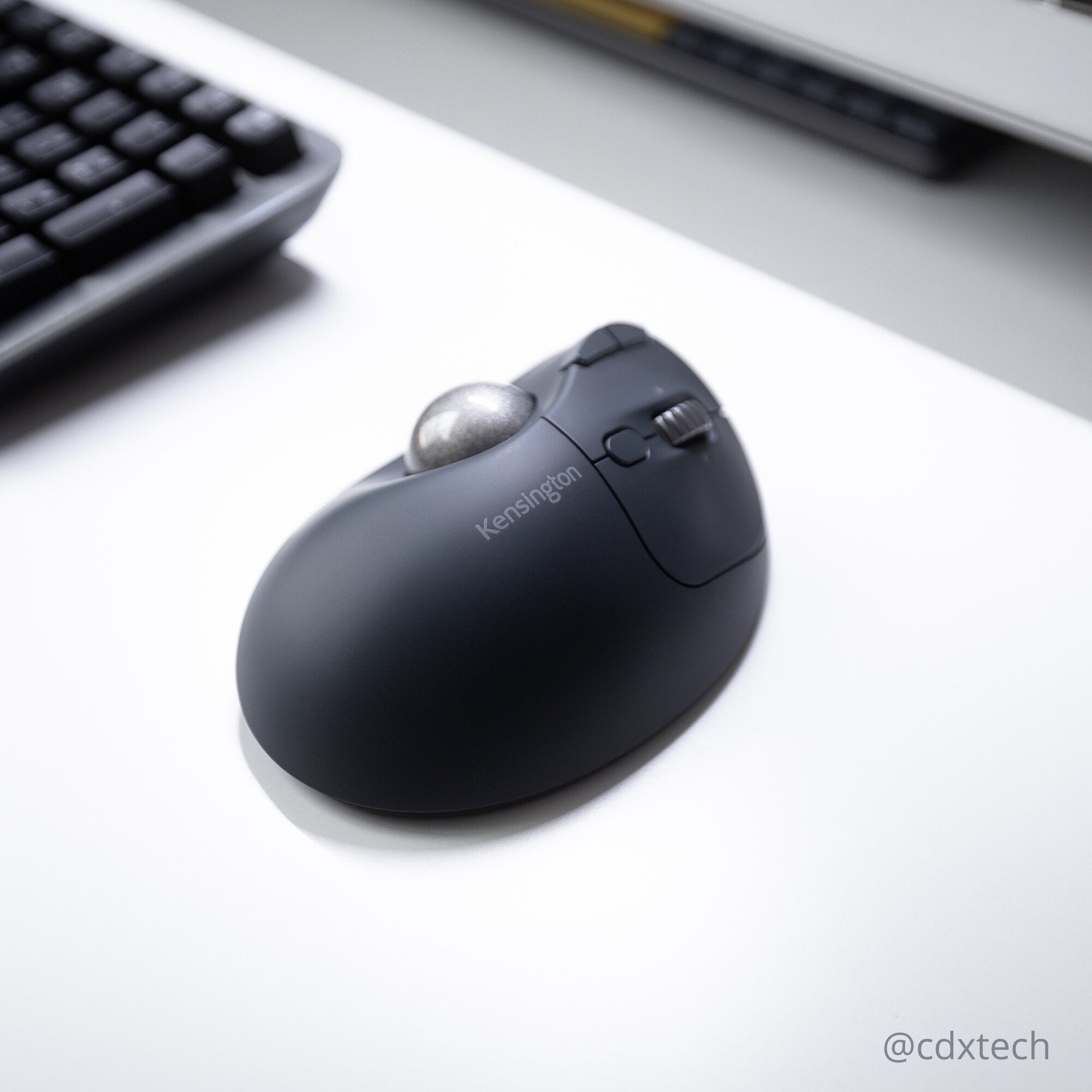 EAN 0085896721963 - Kensington Pro Fit Ergo TB550 ratón mano derecha RF Wireless + Bluetooth imagen 22