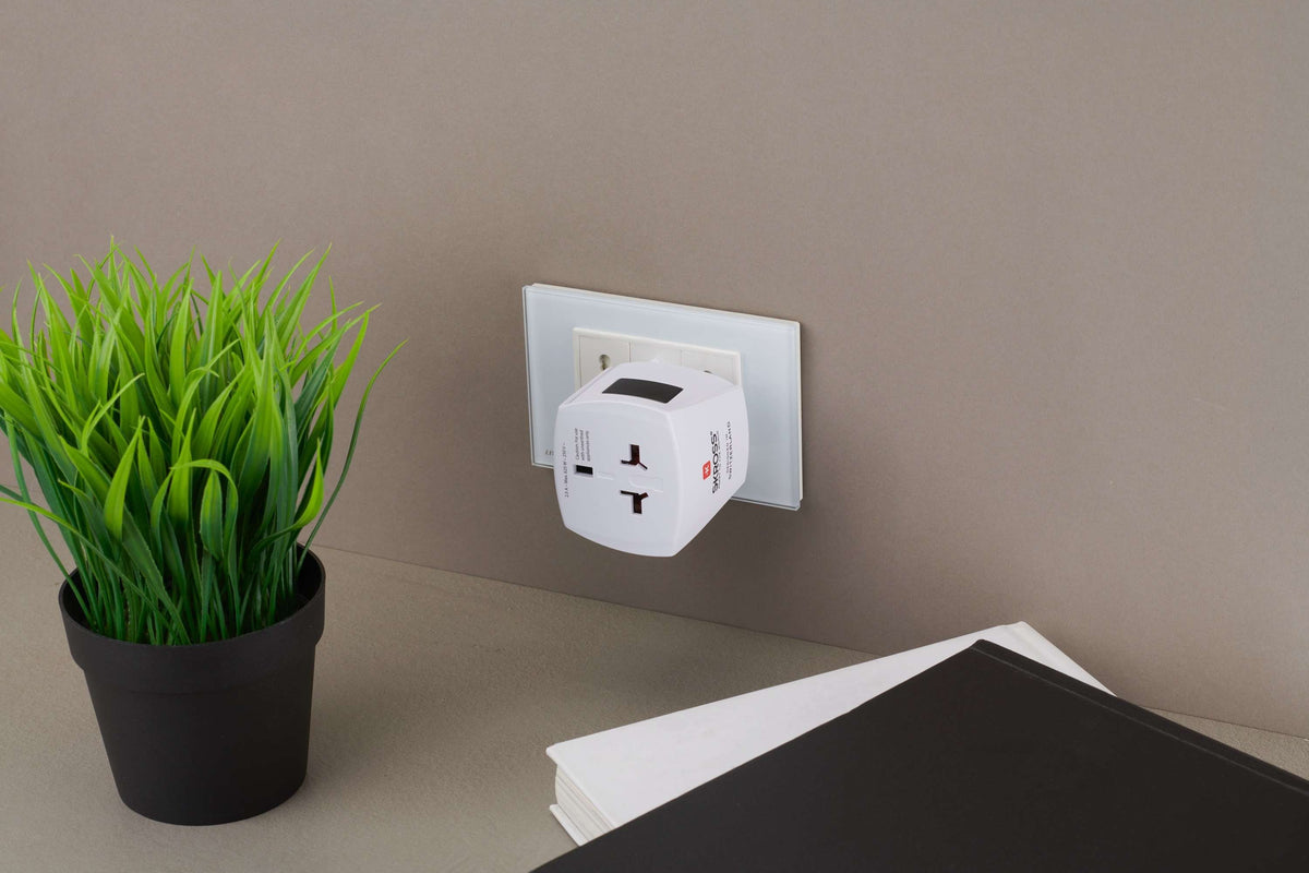 EAN 7640326820369 - Skross MUV Micro adaptador de enchufe eléctrico Universal Blanco imagen 4