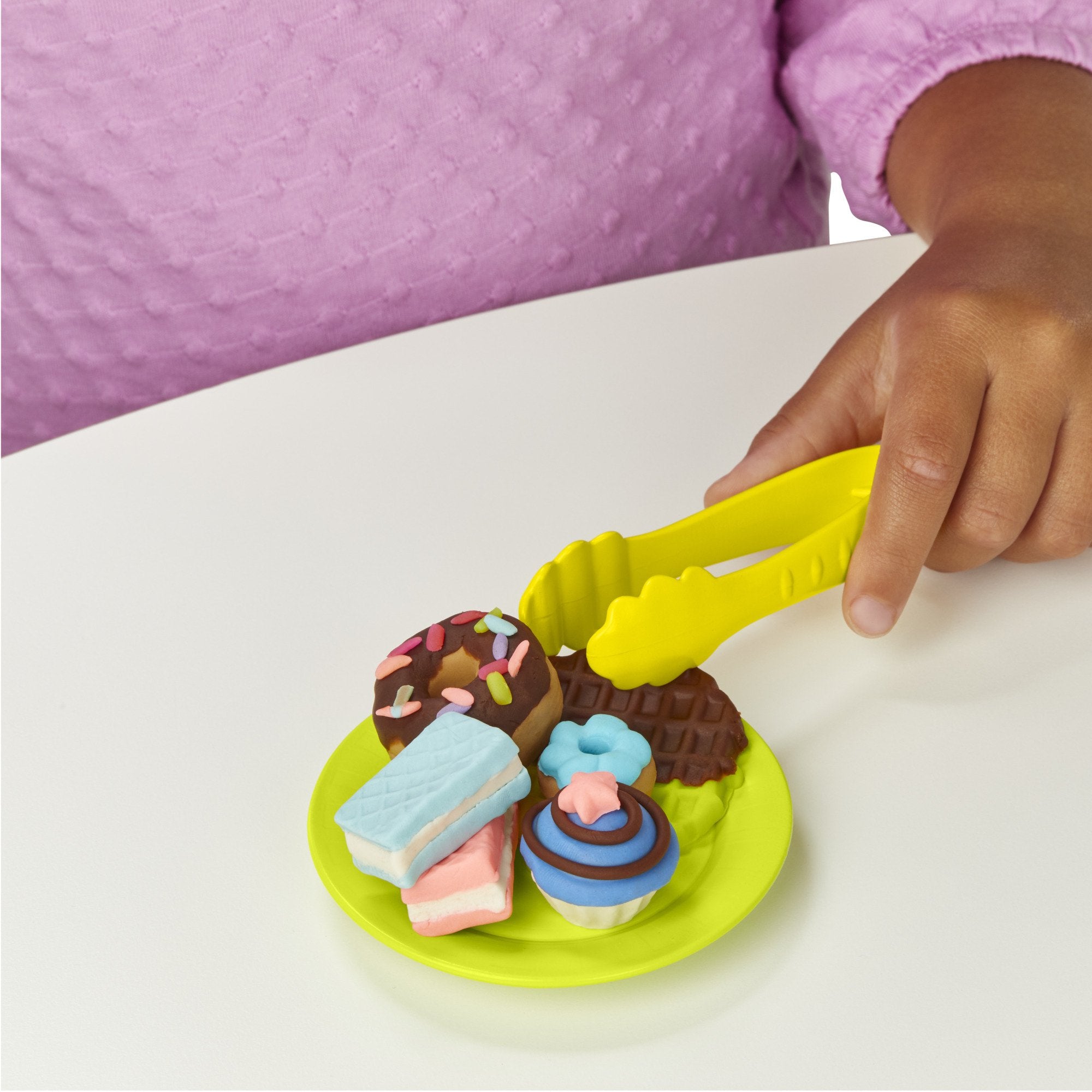Hasbro F58365, Modelado