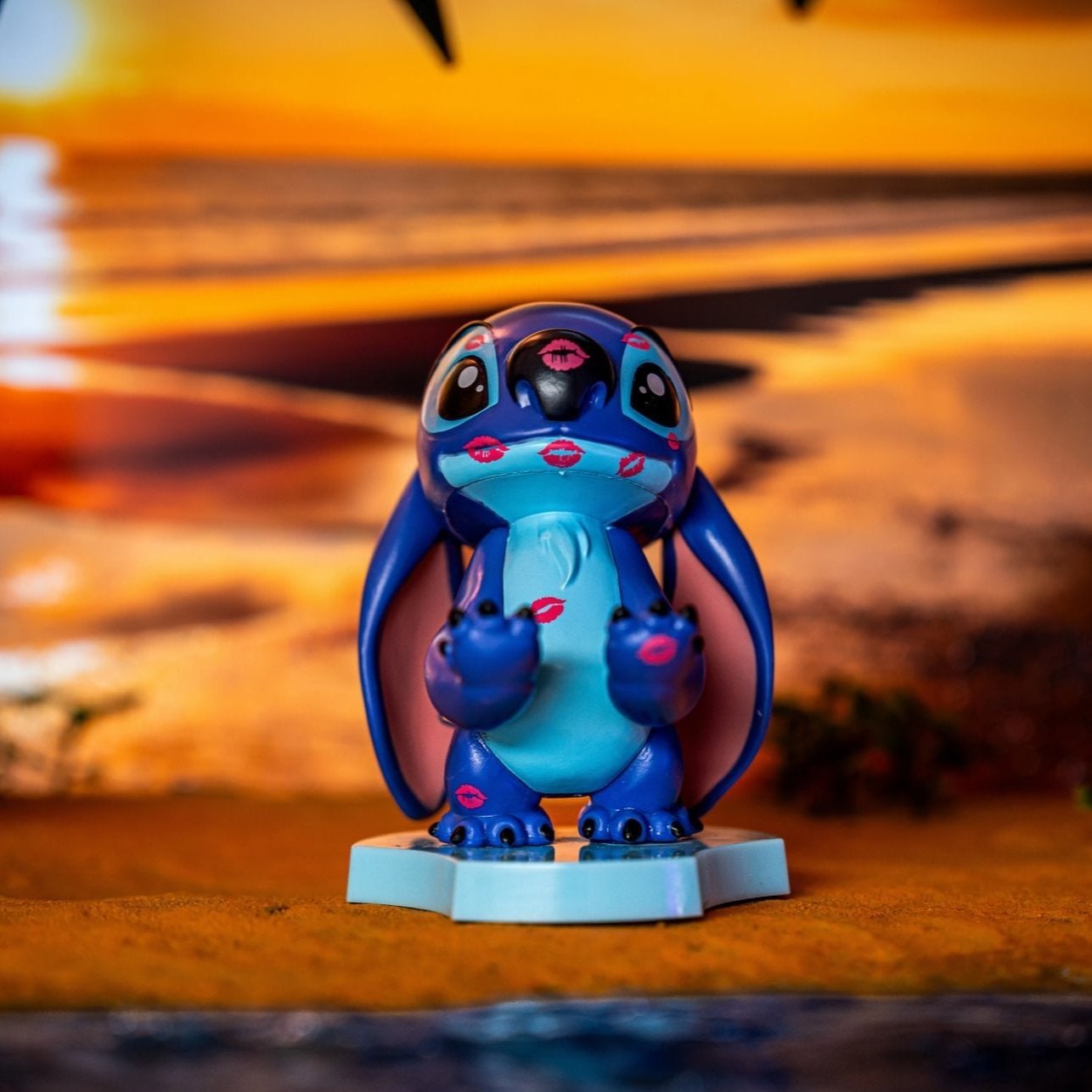 Mini Cable Guy Loved Up Stitch Disney