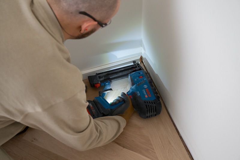 EAN 4053423253009 - Bosch GNH 18V-50 M Professional Pistola de clavos Batería imagen 3