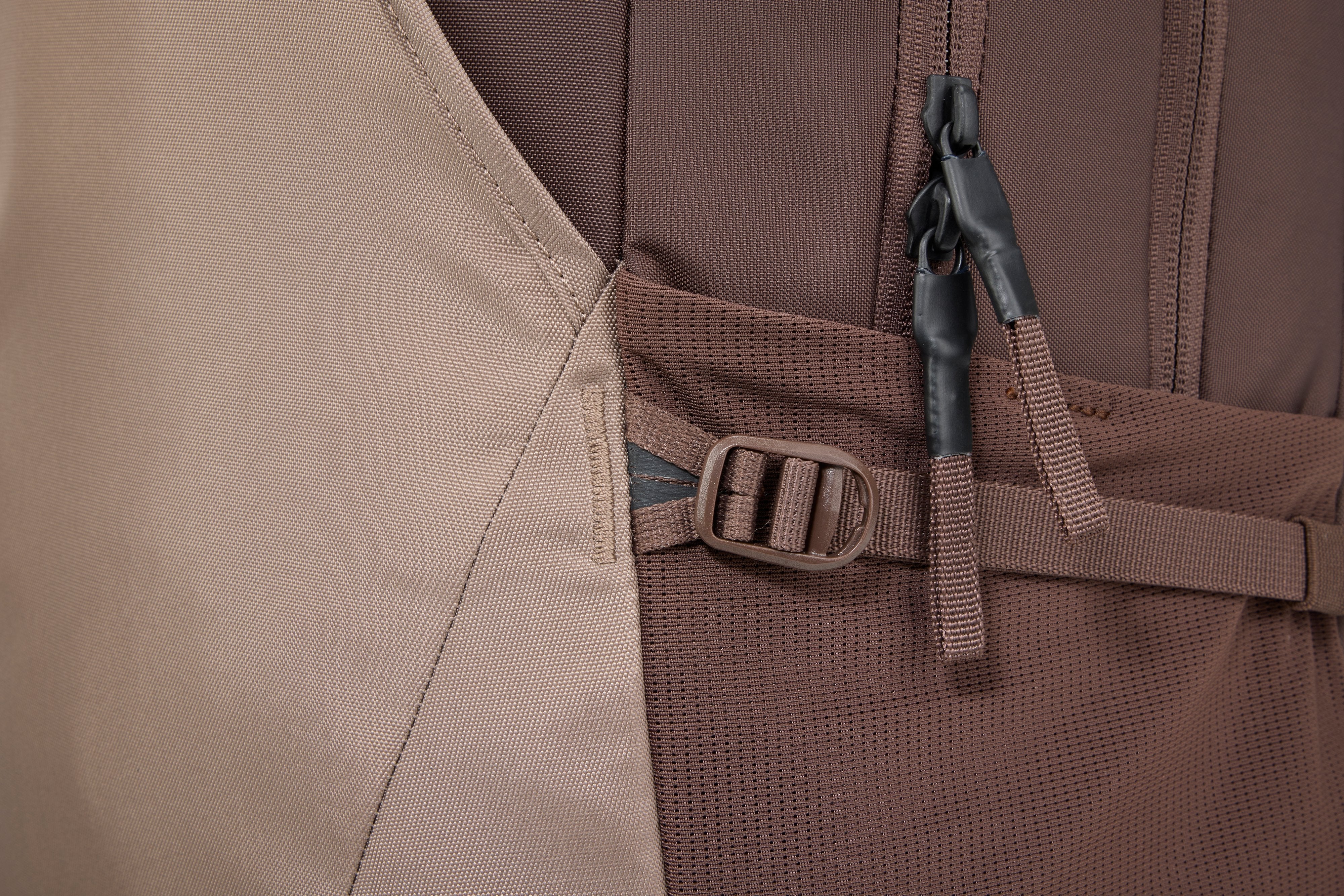 Thule Enroute Backpack 23l - Tinted Taupe Nuanced Brown