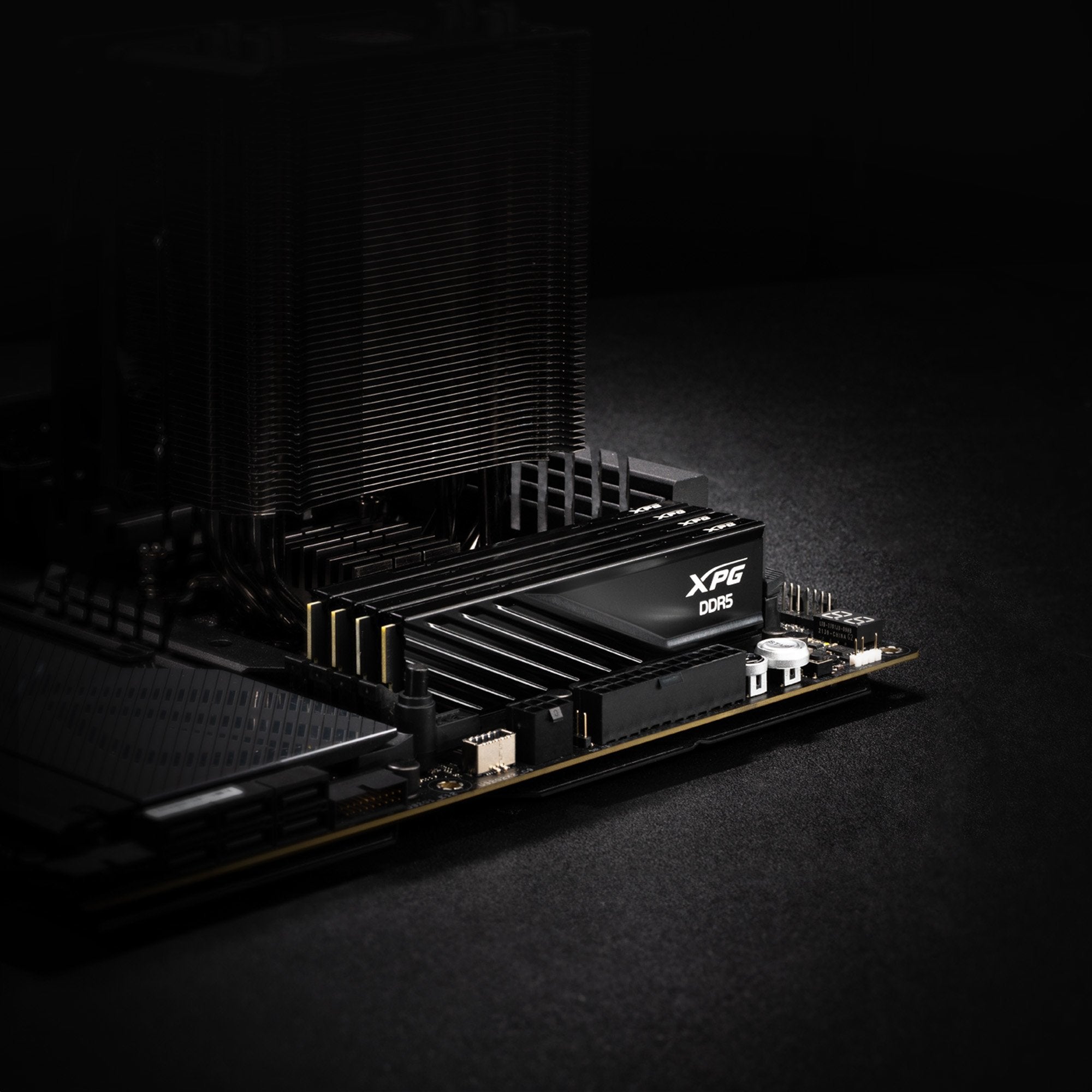 Memoria  Adata 16 Gb Ddr5-5600 2x 8 Gb  Kit Dual, Ram Blanca, Ax5u5600c468g-Dtlabwh, Xpg Lancer Blade, Intel Xmp, Amd Expo Ax5u5600c468g-Dtlabwh
