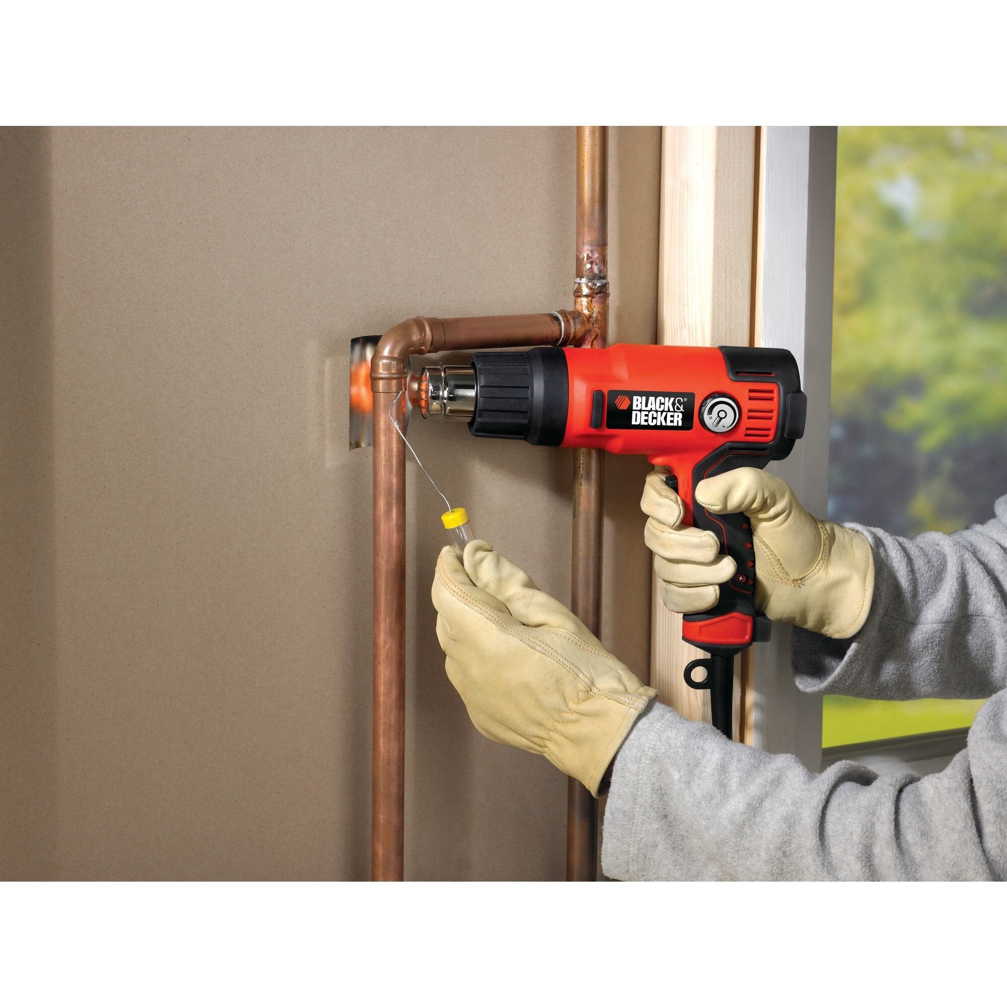 EAN 5035048331521 - Black & Decker KX2200K-QS pistola de calor Pistola de aire caliente 720 l/min 645 °C 2000 W Negro, Naranj imagen 2