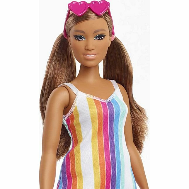 Mattel Muñeca Barbie Loves The Ocean Con Vestido Arcoíris Grb38