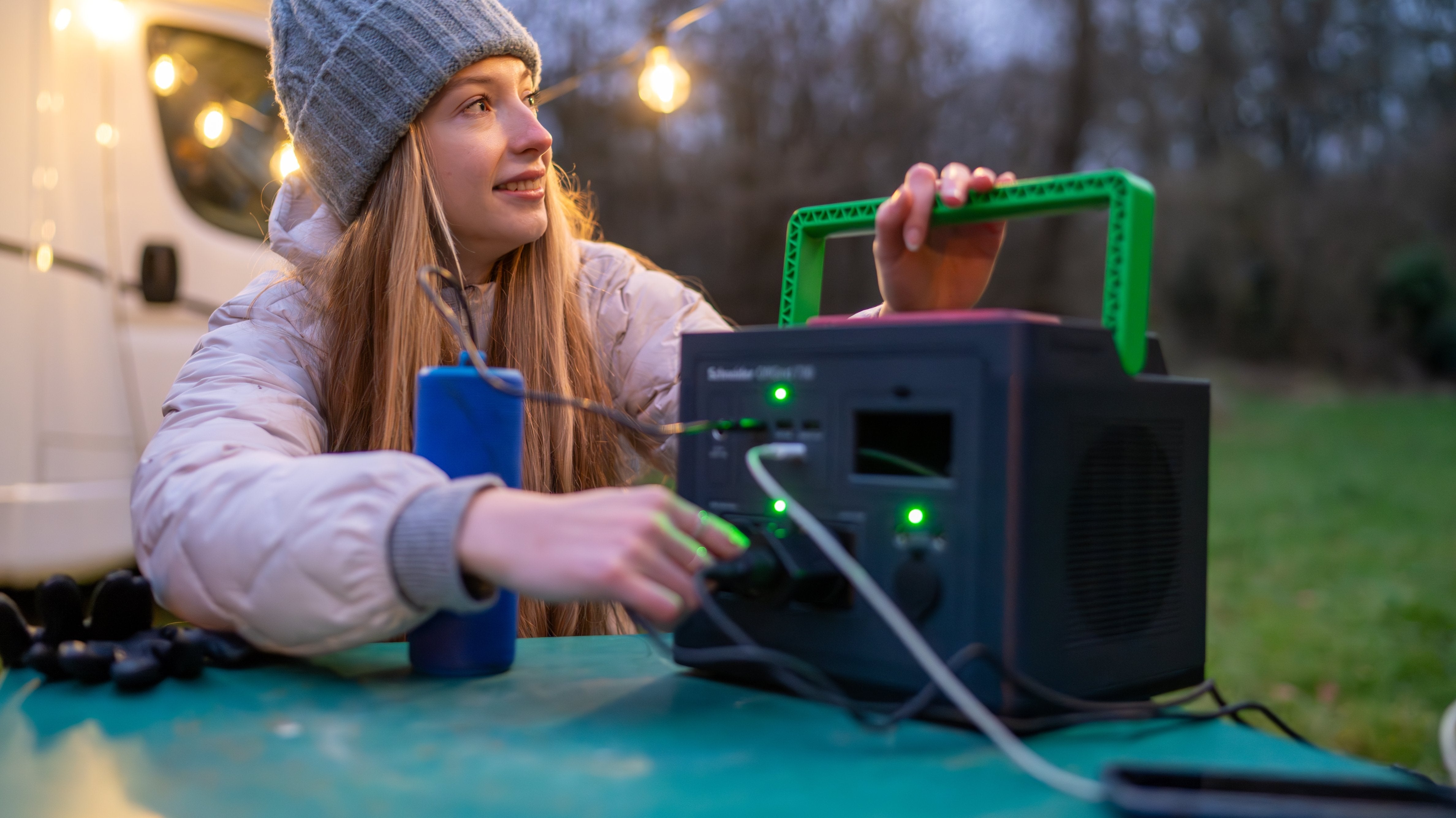 Stacja Zasilania Pps500-Gr Schneider Offgrid Portable Power Station 500, 517wh Lithium-Ion, 2 Schuko, Sinewave