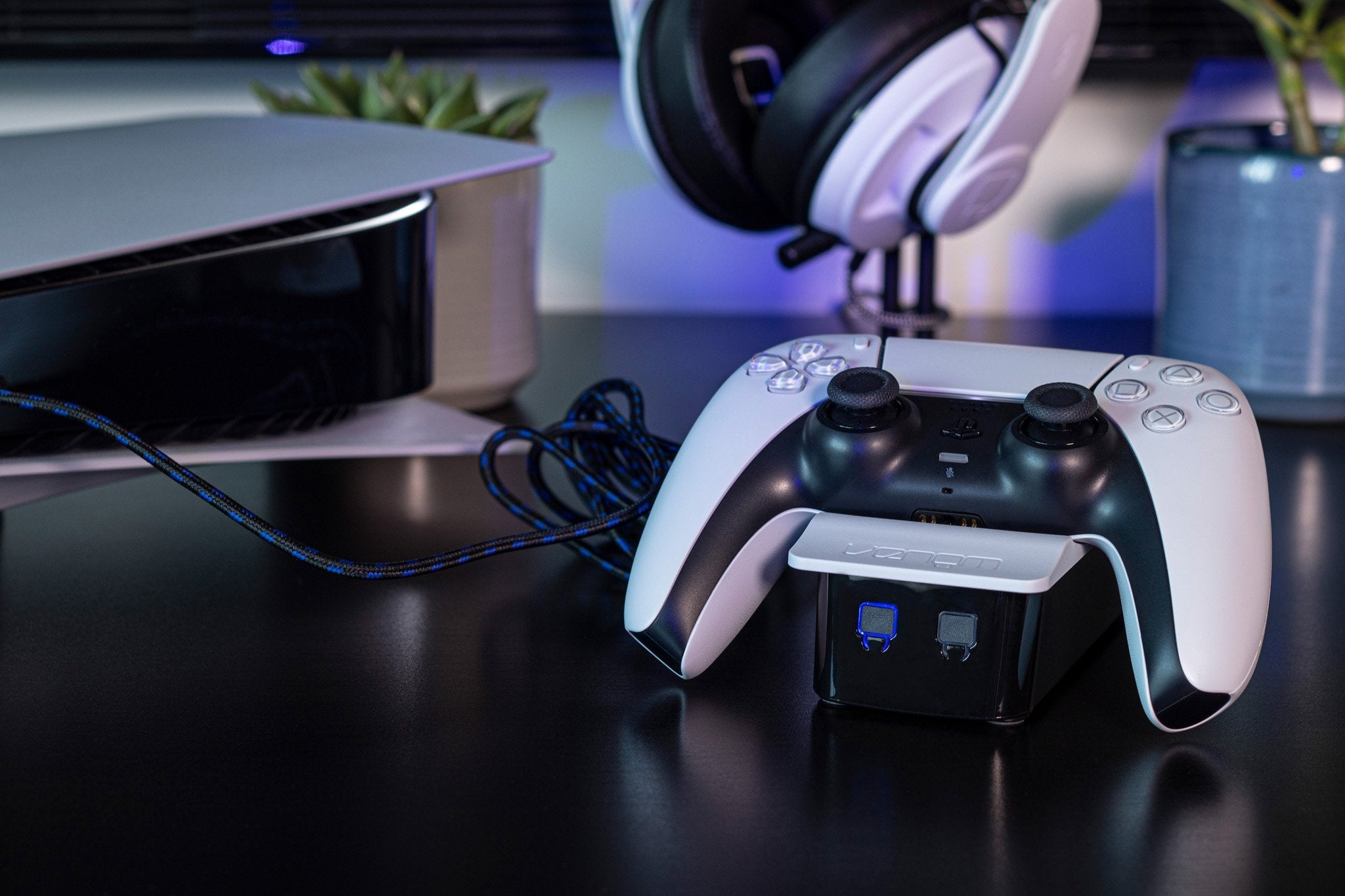 Venom Vs5001, Estación De Carga, Playstation 5, Negro, Blanco, Alámbrico, 1 M, 65 Mm