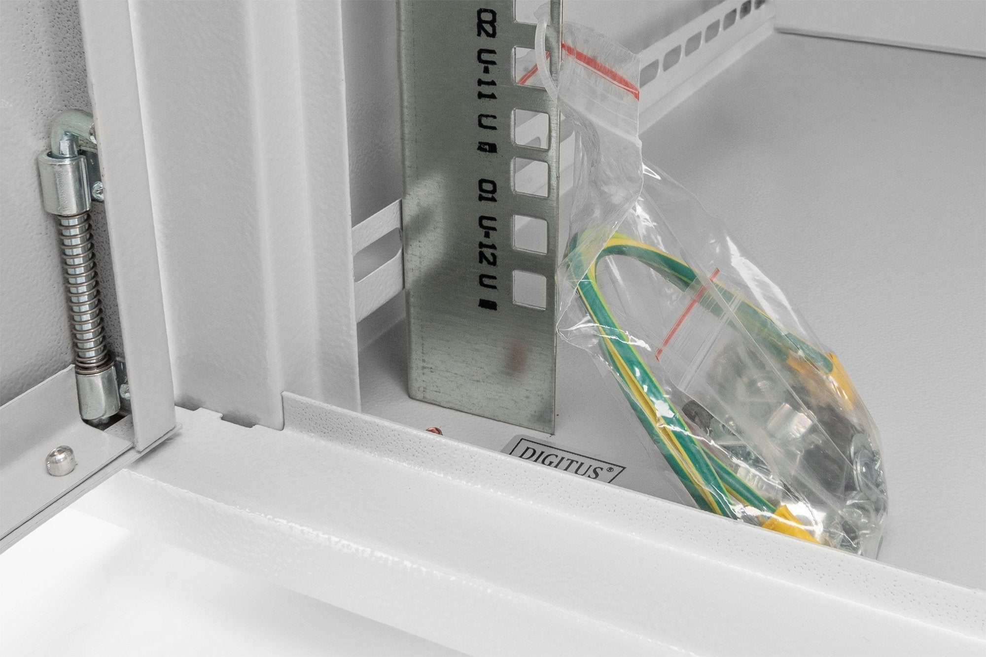 Digitus Wall Mounting Cabinet  Rack 402x600x450mm