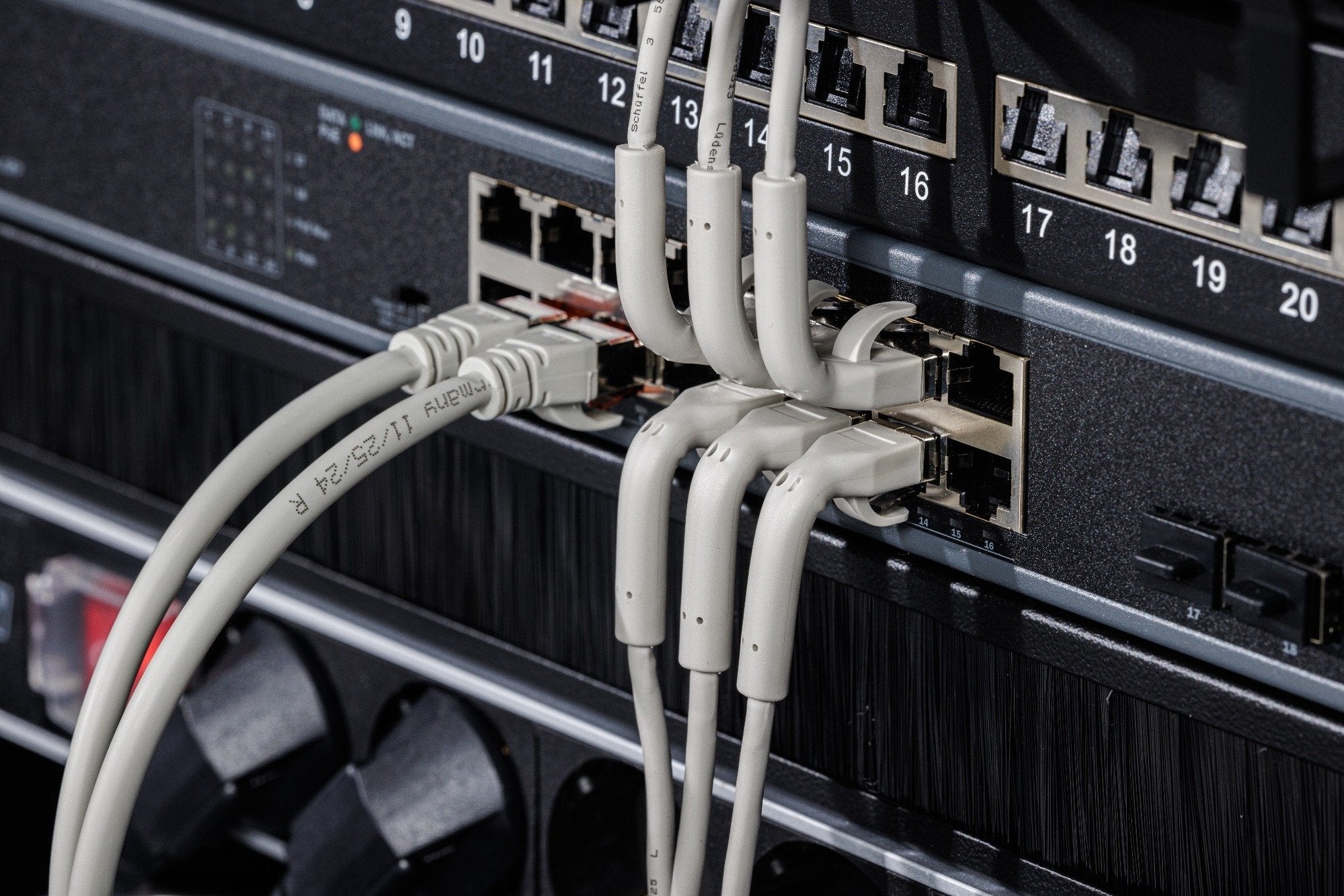 EAN 4016032504139 - Digitus DK-1632-A-030B cable de red Cat6a F/FTP (FFTP) imagen 2