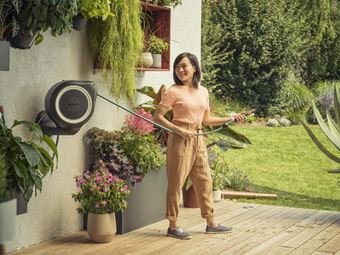 EAN 4078500051941 - Gardena RollUp Carrete de pared Automático Negro, Gris imagen 3