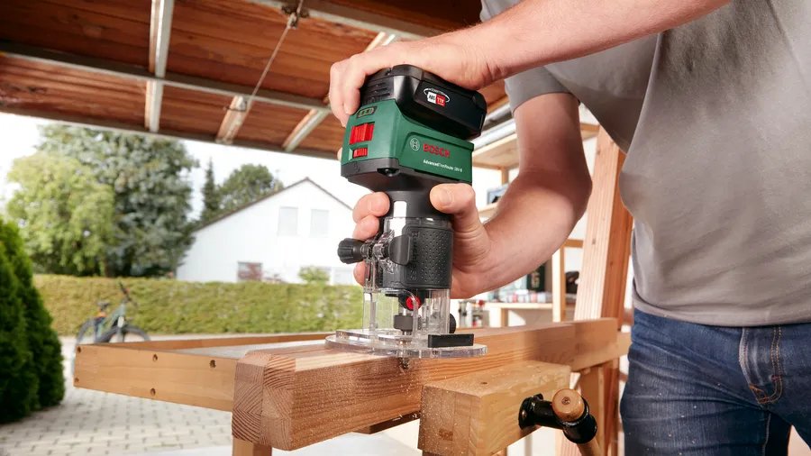 Fresadora Inalámbrica Bosch Advancedtrimrouter 18v-8 (Verde/Negro, Sin Bateria Ni Cargador, Power For All Alliance)